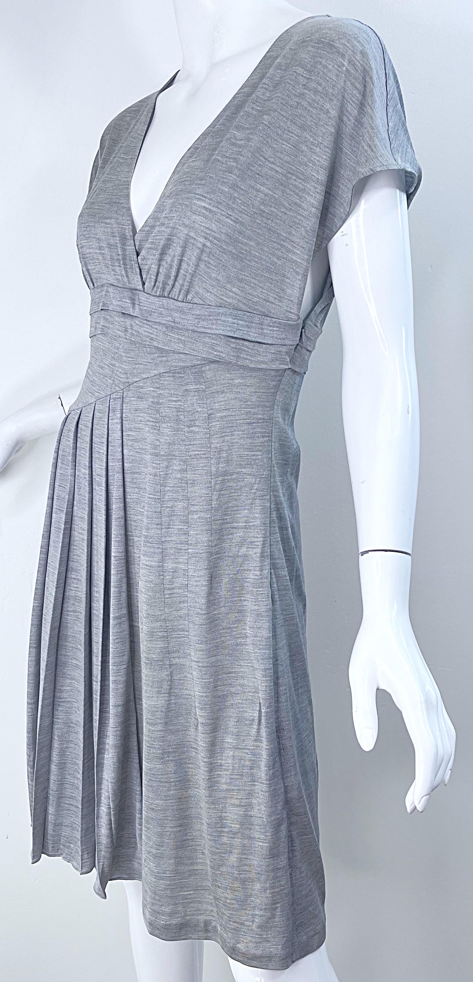 Christian Dior by John Galliano Spring 2007 Size 8 Grey Silk Short Sleeve Dress For Sale 4