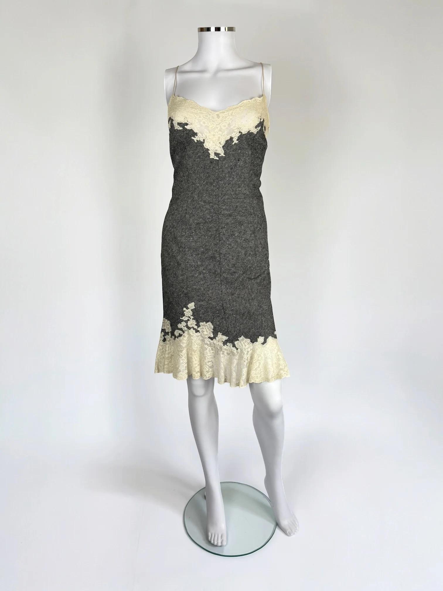 Christian Dior for John Galliano Slip Dress Ensemble aus Wolle und Spitze, FW 1998 im Zustand „Gut“ im Angebot in Marlborough, GB