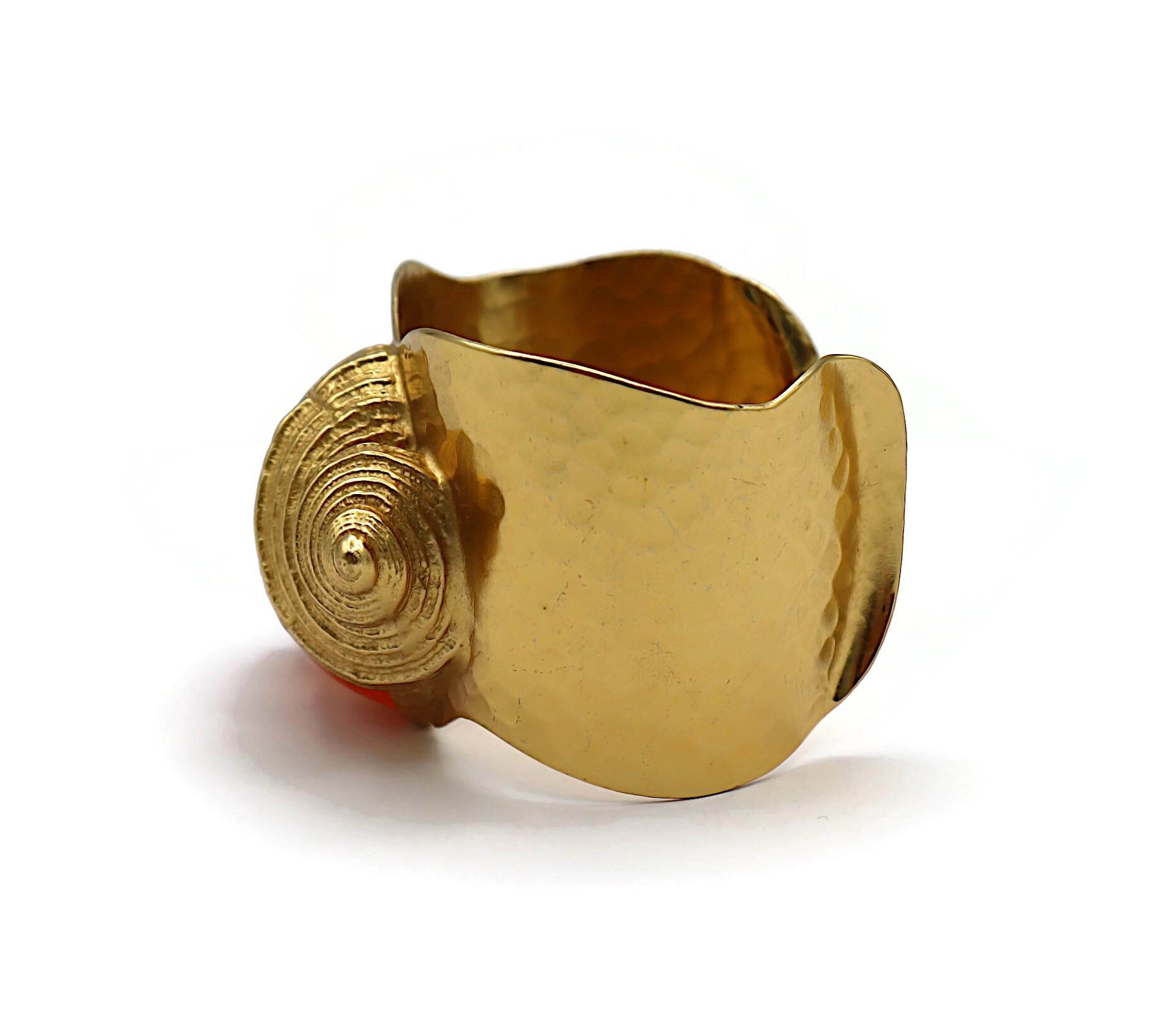 CHRISTIAN DIOR by Robert Goossens Vintage Muschel-Manschettenarmband aus Harz 1987 2