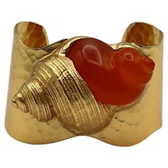 CHRISTIAN DIOR by Robert Goossens Vintage Muschel-Manschettenarmband aus Harz 1987