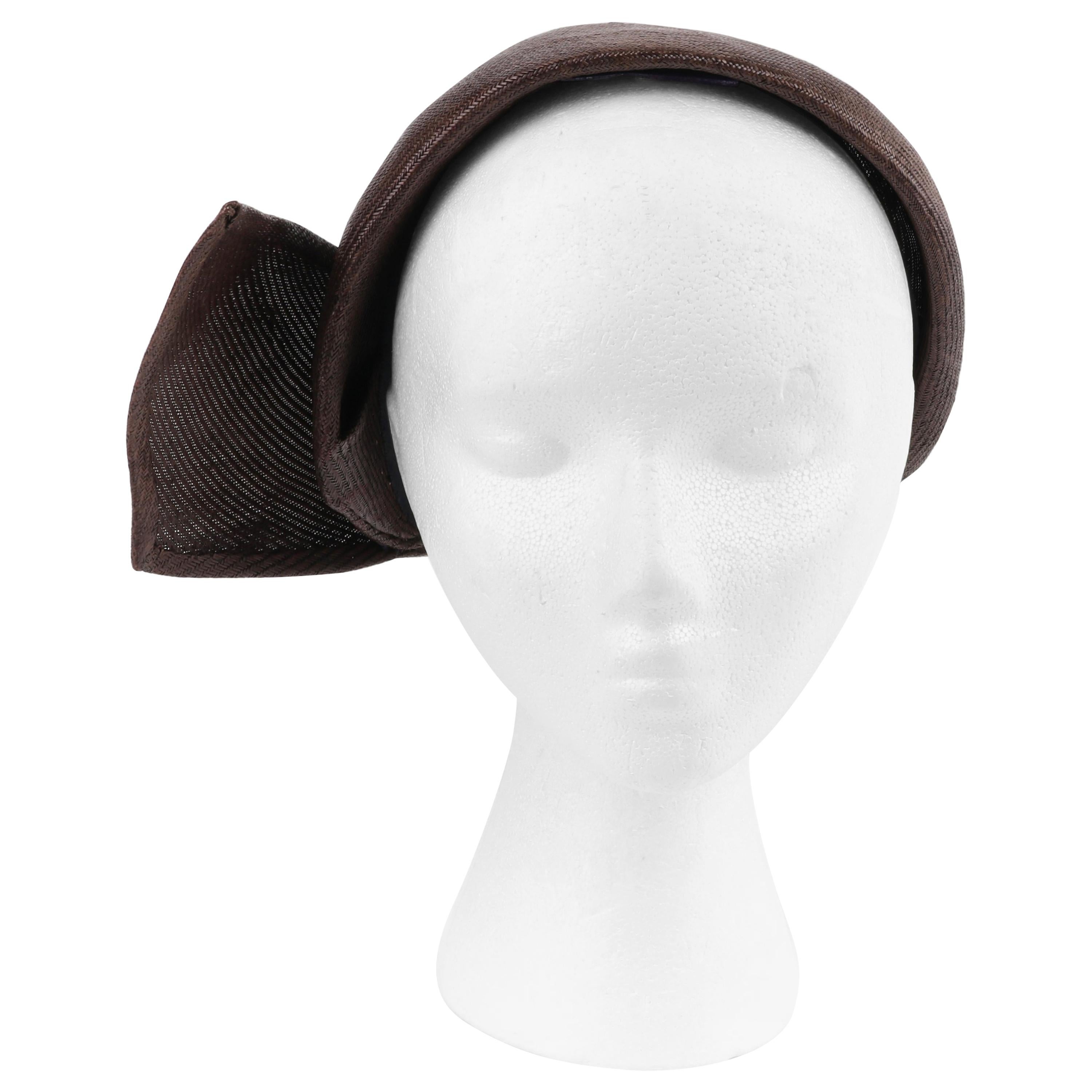 CHRISTIAN DIOR c.1950s Brown Woven Straw Sweeping Knife Pleat Crown Cap Hat