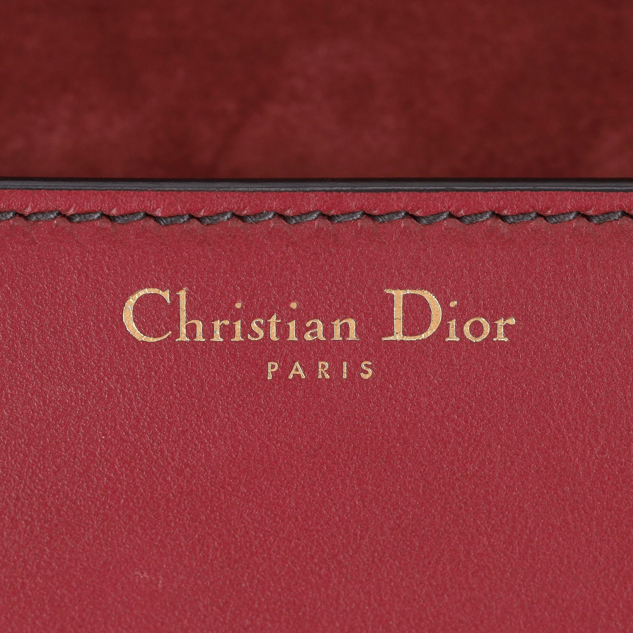 Christian Dior Sac Dioraddict en cuir de veau en vente 4