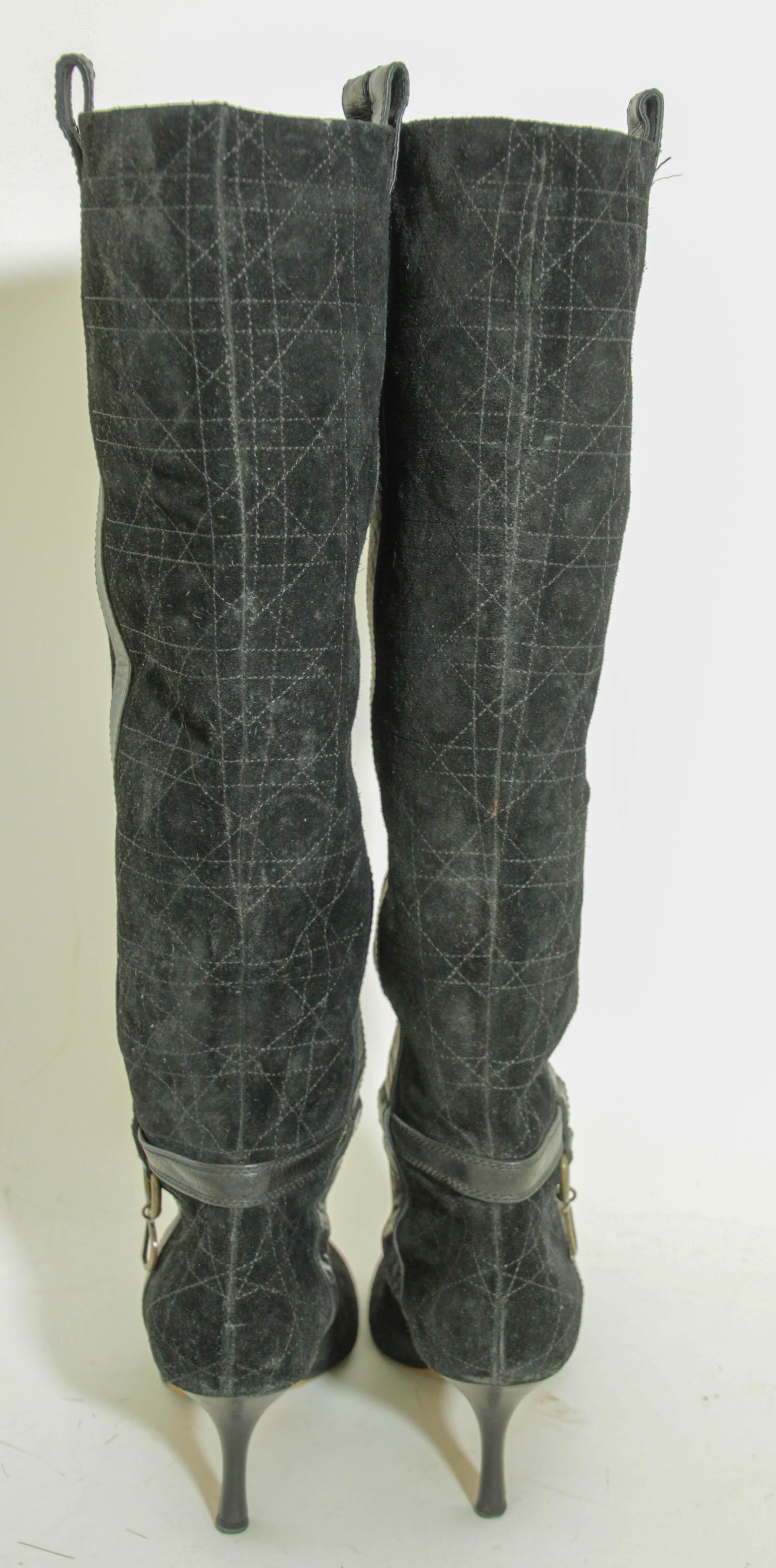 Christian Dior - Bottes à genoux en daim noir à motif de cannage - Taille EU 39 en vente 9