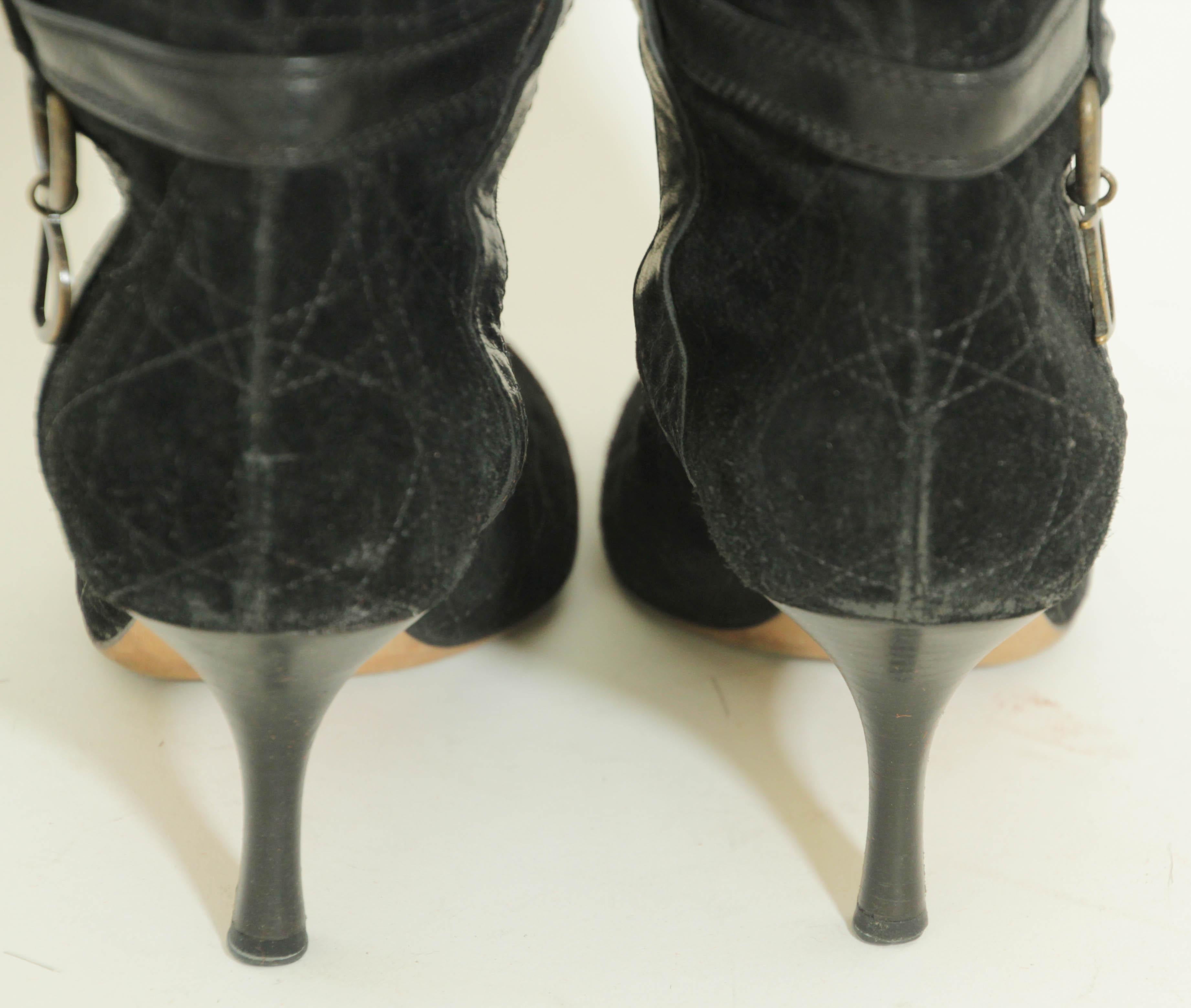 Christian Dior - Bottes à genoux en daim noir à motif de cannage - Taille EU 39 en vente 10
