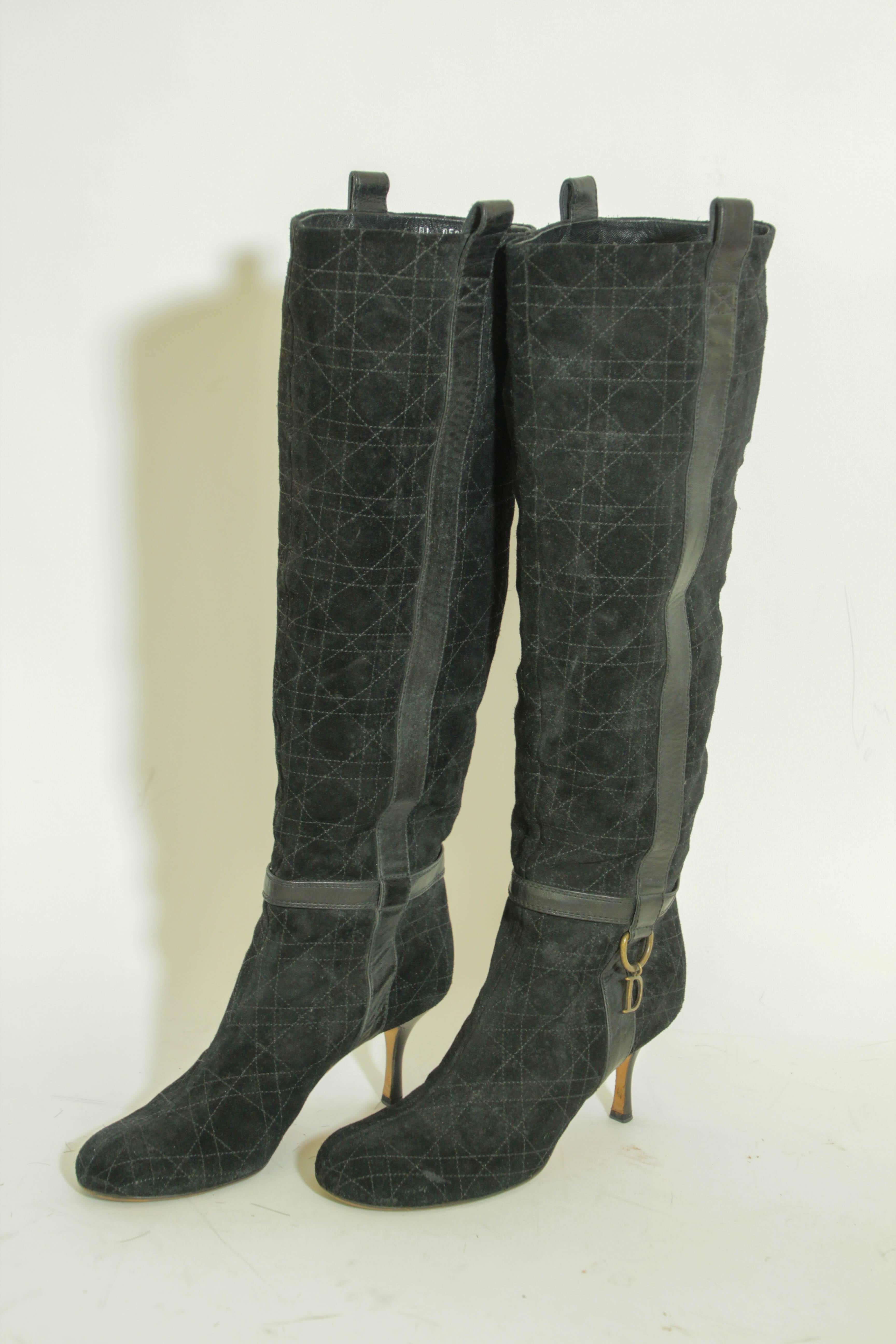 Christian Dior - Bottes à genoux en daim noir à motif de cannage - Taille EU 39 en vente 11