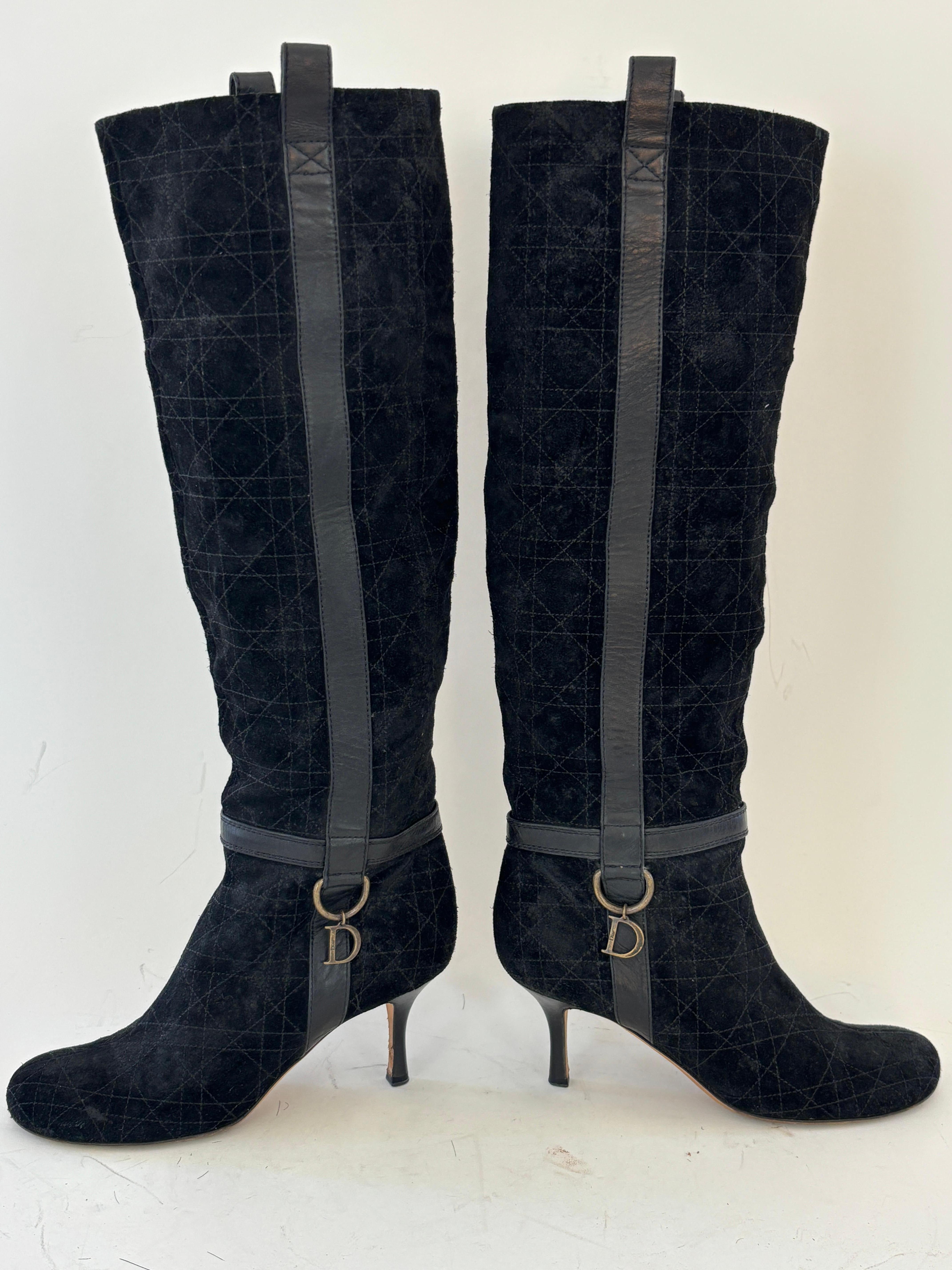Christian Dior - Bottes à genoux en daim noir à motif de cannage - Taille EU 39 en vente 14