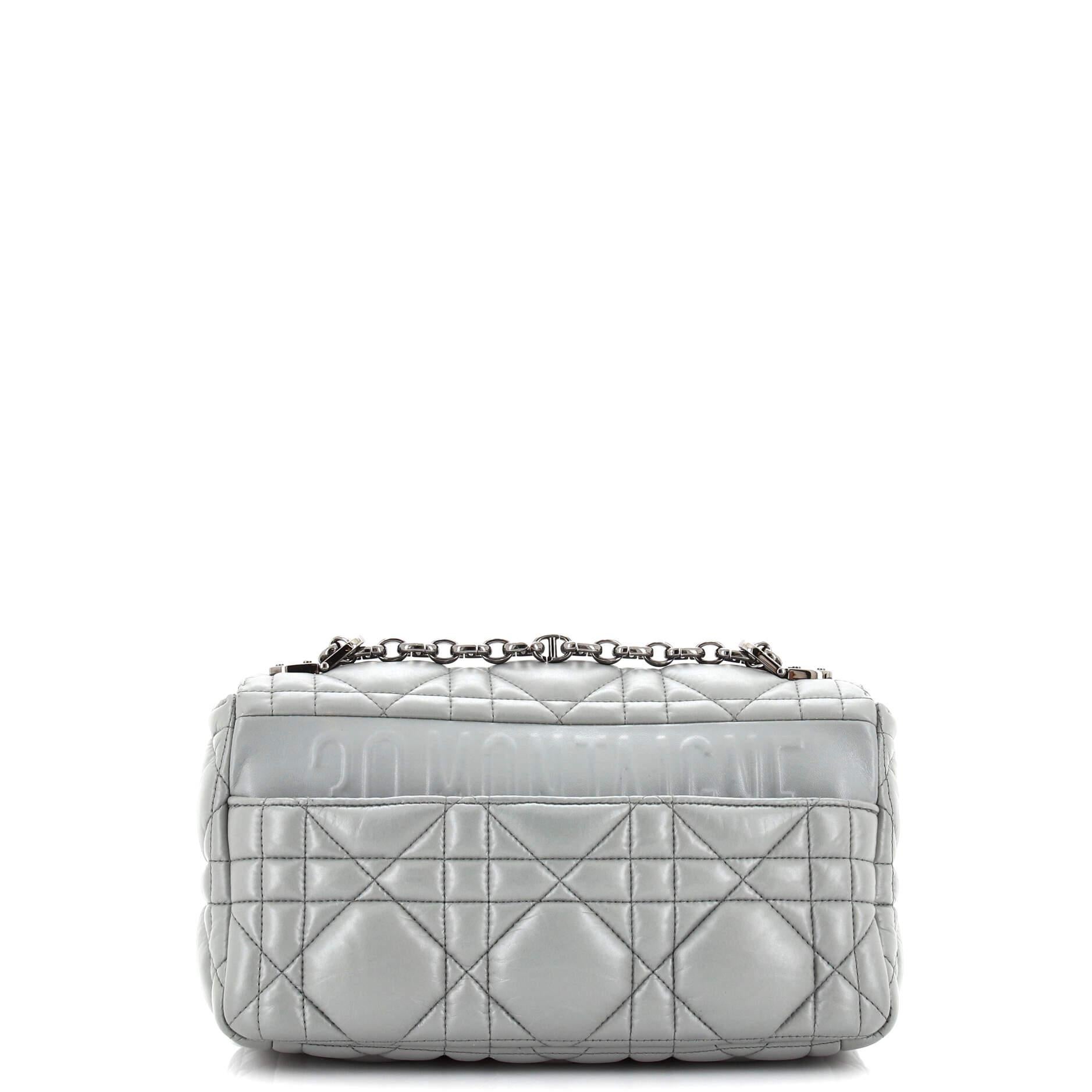 Christian Dior Caro Tasche Macrocannage aus gestepptem Kalbsleder Medium im Zustand „Gut“ in NY, NY
