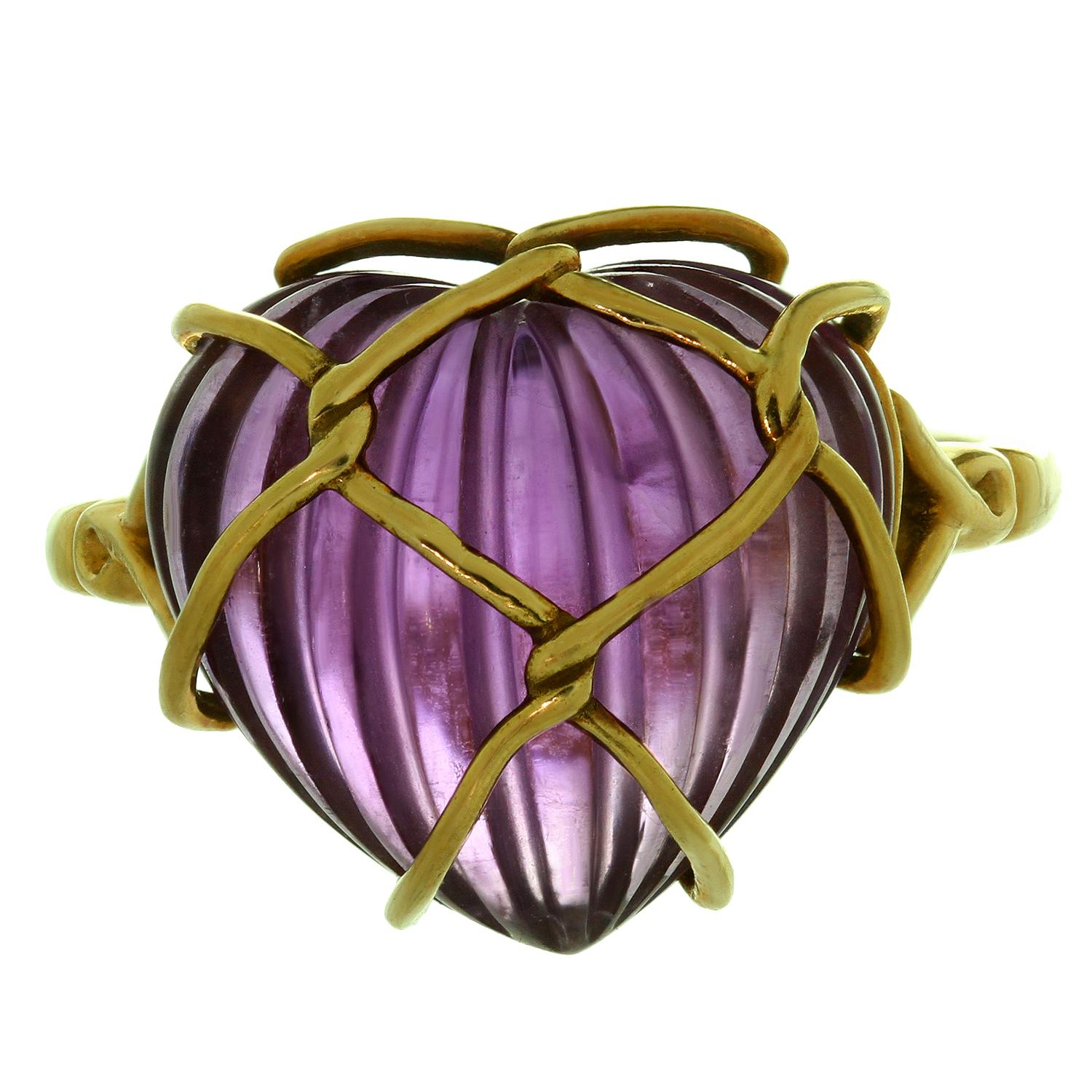 Christian Dior Carved Amethyst Heart Yellow Gold Ring In Excellent Condition In New York, NY