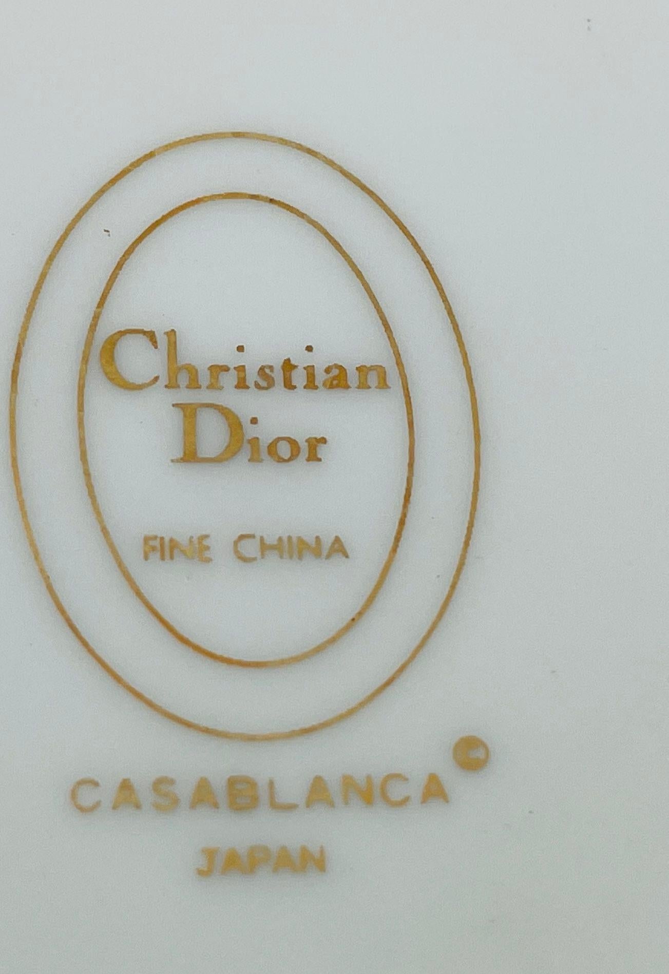 Christian Dior Casablanca Becher aus feinem China-Porzellan Japan (Chipped) im Angebot 3