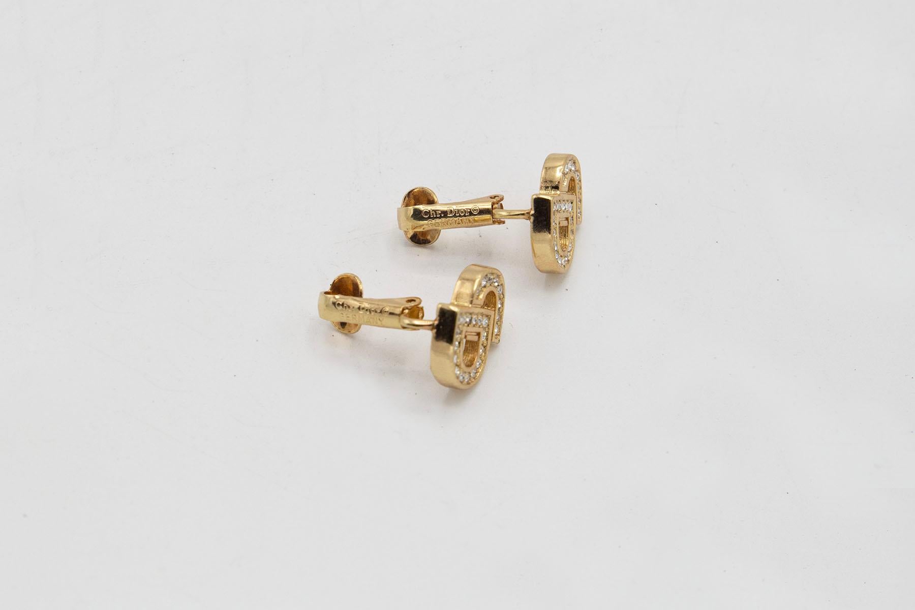 Christian Dior CD initial clip-on earrings, gold-plated metal In Good Condition For Sale In Milano, IT