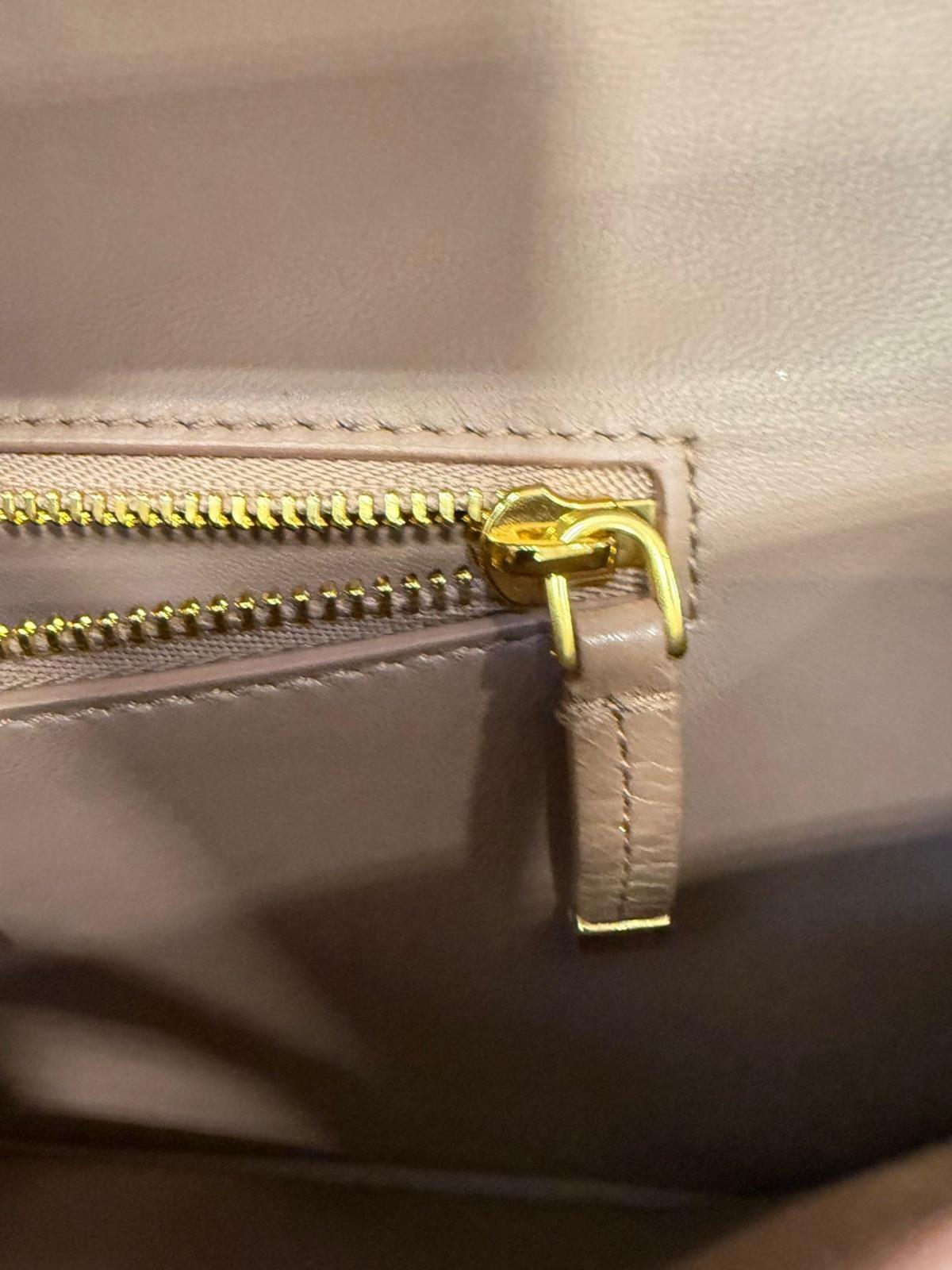 Christian Dior CD Logo Chain Wallet Bag Beige For Sale 2