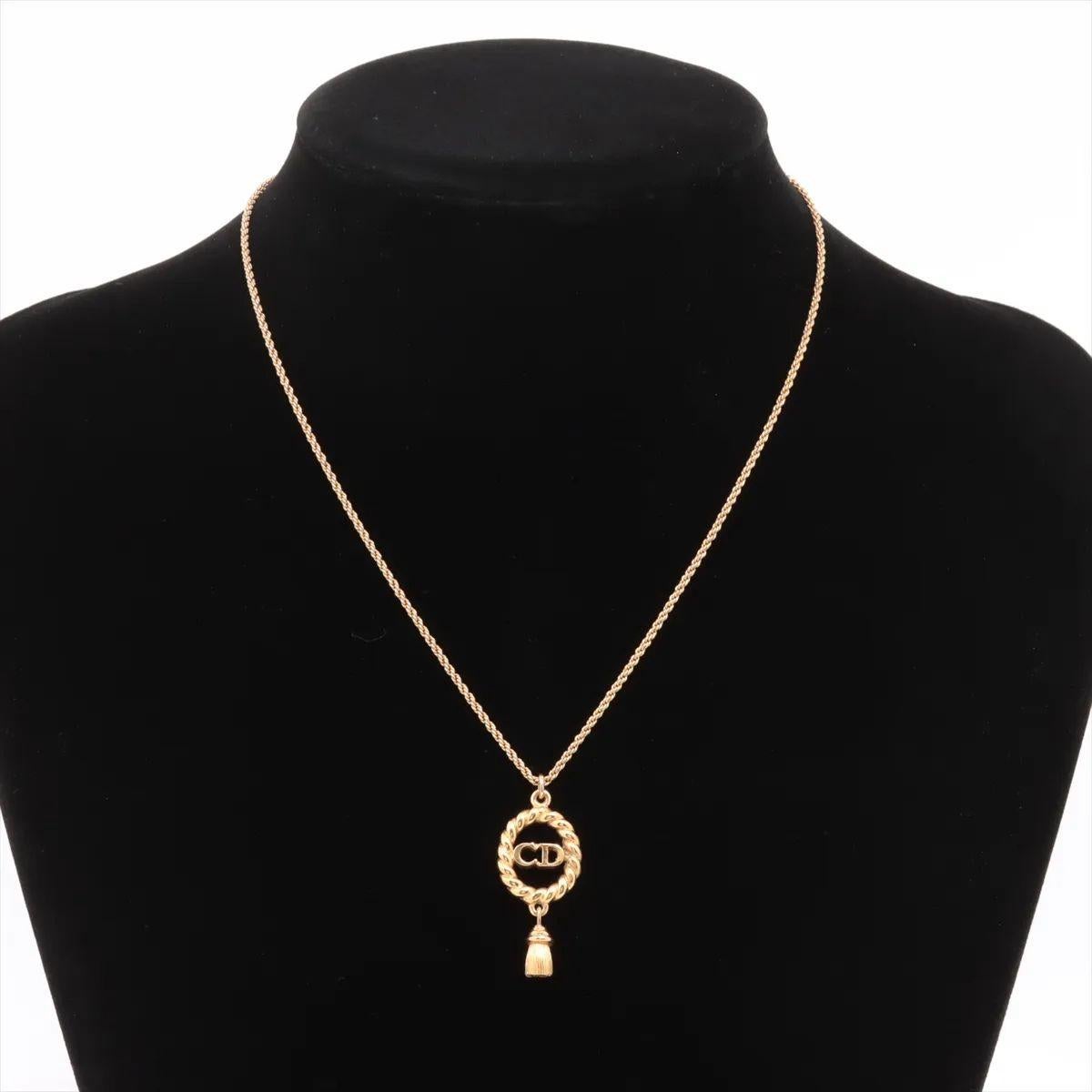 Christian Dior CD Logo Round Twist Pendant Necklace For Sale 2