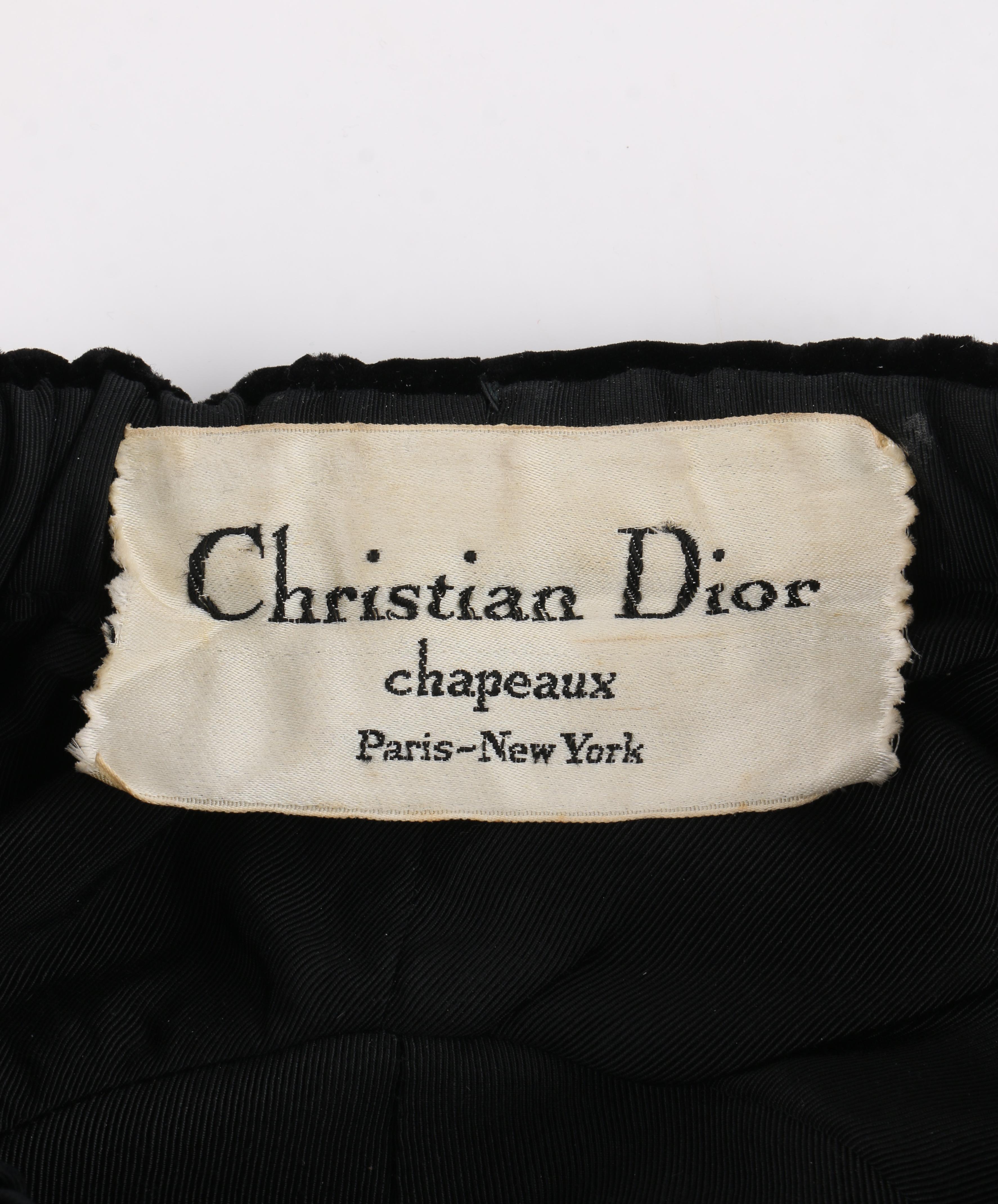 CHRISTIAN DIOR Chapeaux c.1960’s Marc Bohan Black Gathered Velvet Beret Hat 2