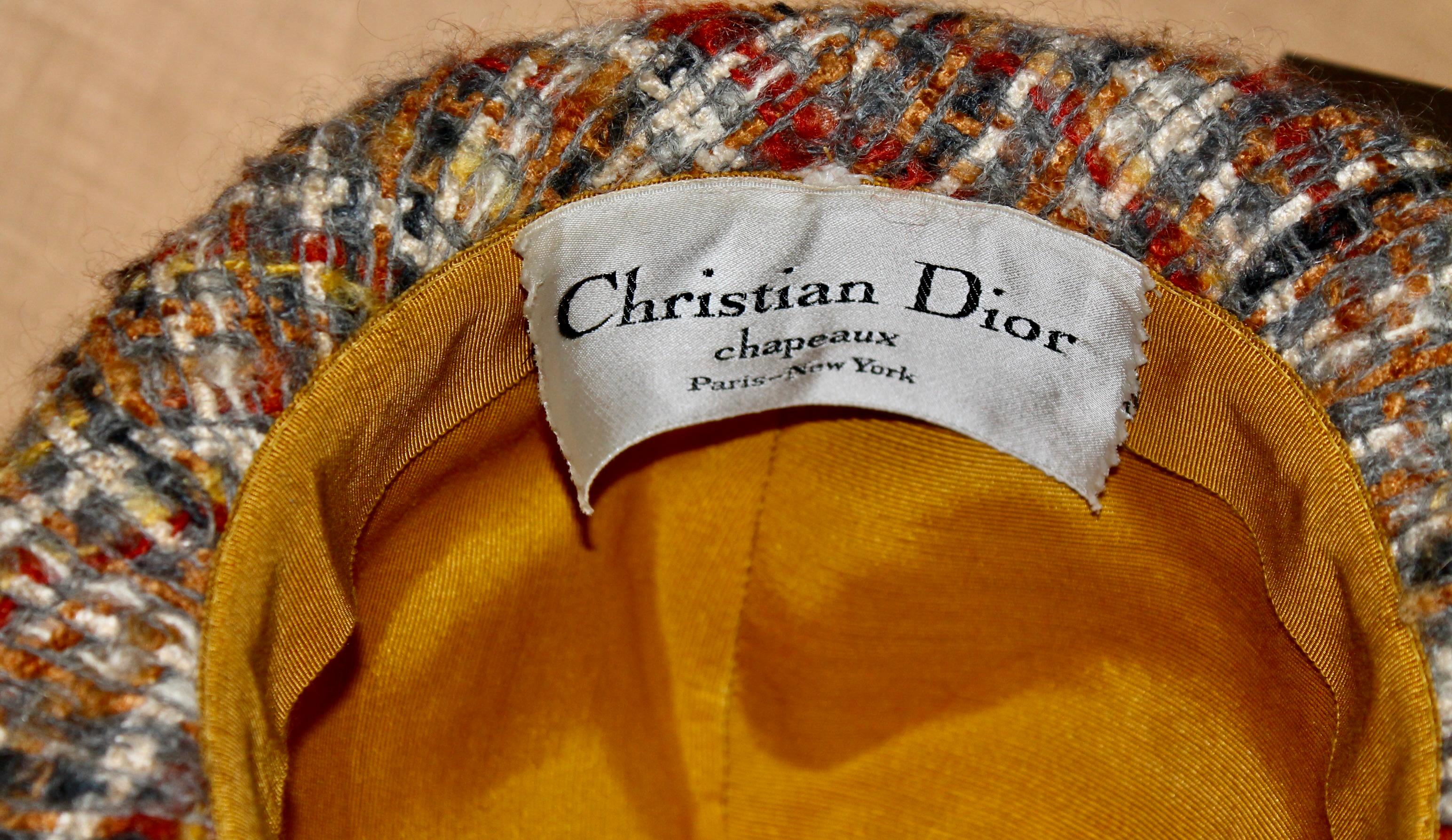 Christian Dior Chapeaux París Otoño 1970 Tweed en Bueno estado para la venta en Sharon, CT