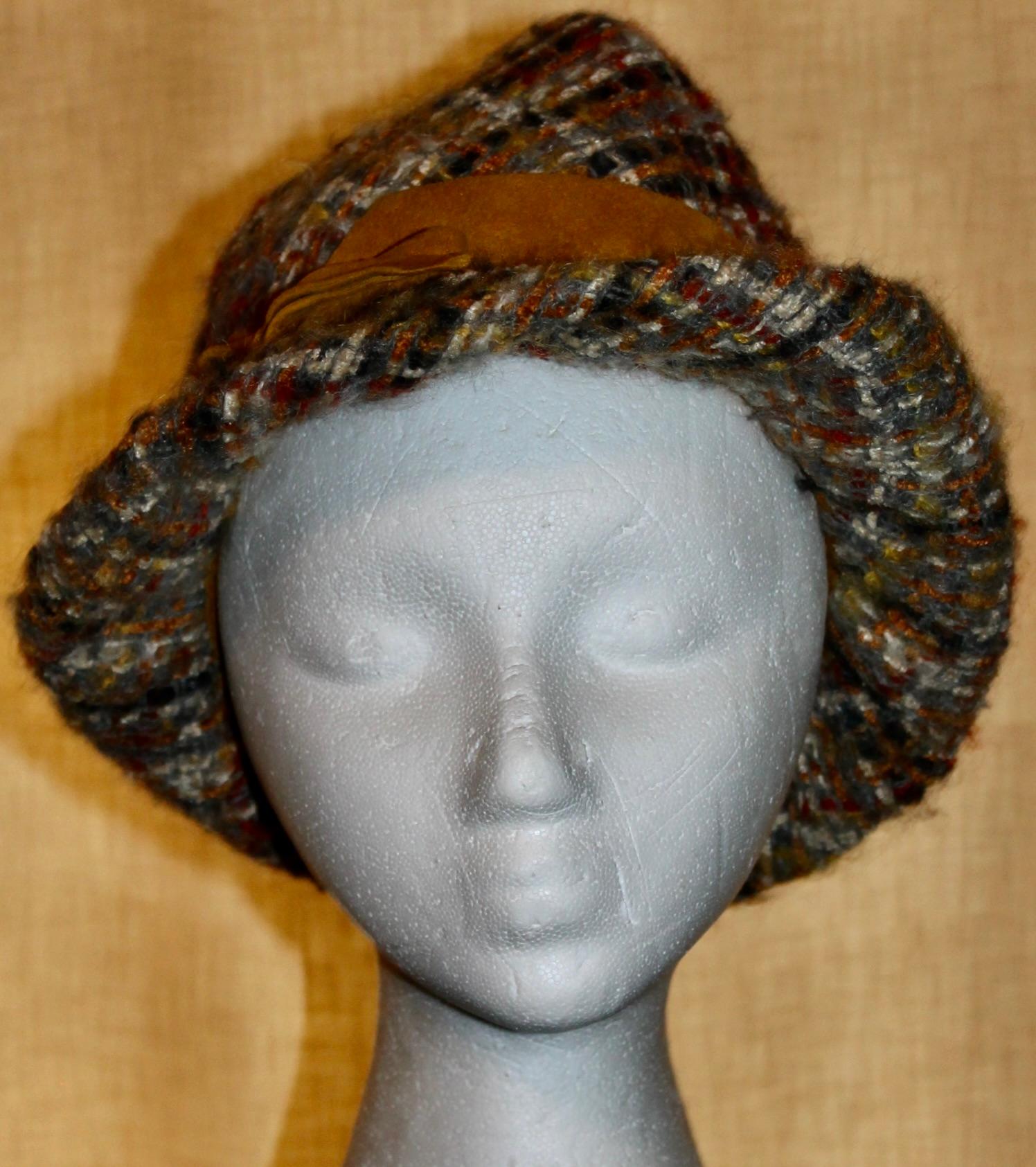 De las mujeres Christian Dior Chapeaux París Otoño 1970 Tweed en venta