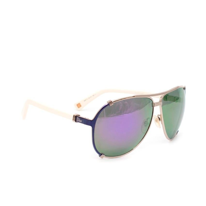  Dior Chicago 2 Purple Mirrored Aviator Sunglasses
 

 - Aviator style Chicago 2 sunglasses
 - Mirrored purple-tone lenses
 - Silver and purple hardware
 - Logo embellishment to the temples
 - Ivory coloured arms 
 

 Materials:
 Acetate
 Metal
 


