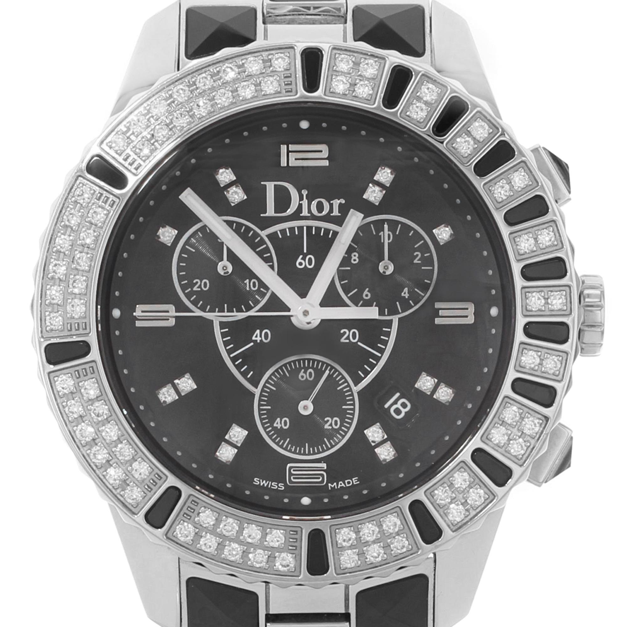 This pre-owned Christian Dior Christal  CD11431CM001  is a beautiful Unisex timepiece that is powered by a quartz movement which is cased in a stainless steel case. It has a round shape face, chronograph, date, diamonds, small seconds subdial dial,