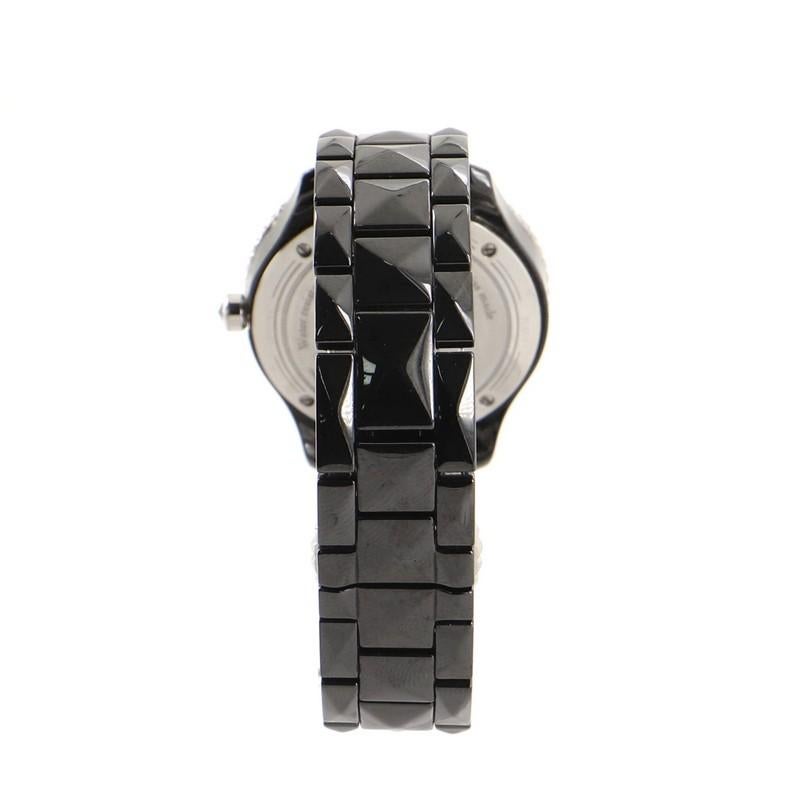 Condition: Very good. Moderate wear and scratches behind case and hardware.
Accessories: No Accessories
Measurements: Case Size/Width: 33mm, Watch Height: 10mm, Band Width: 15mm, Wrist circumference: 7