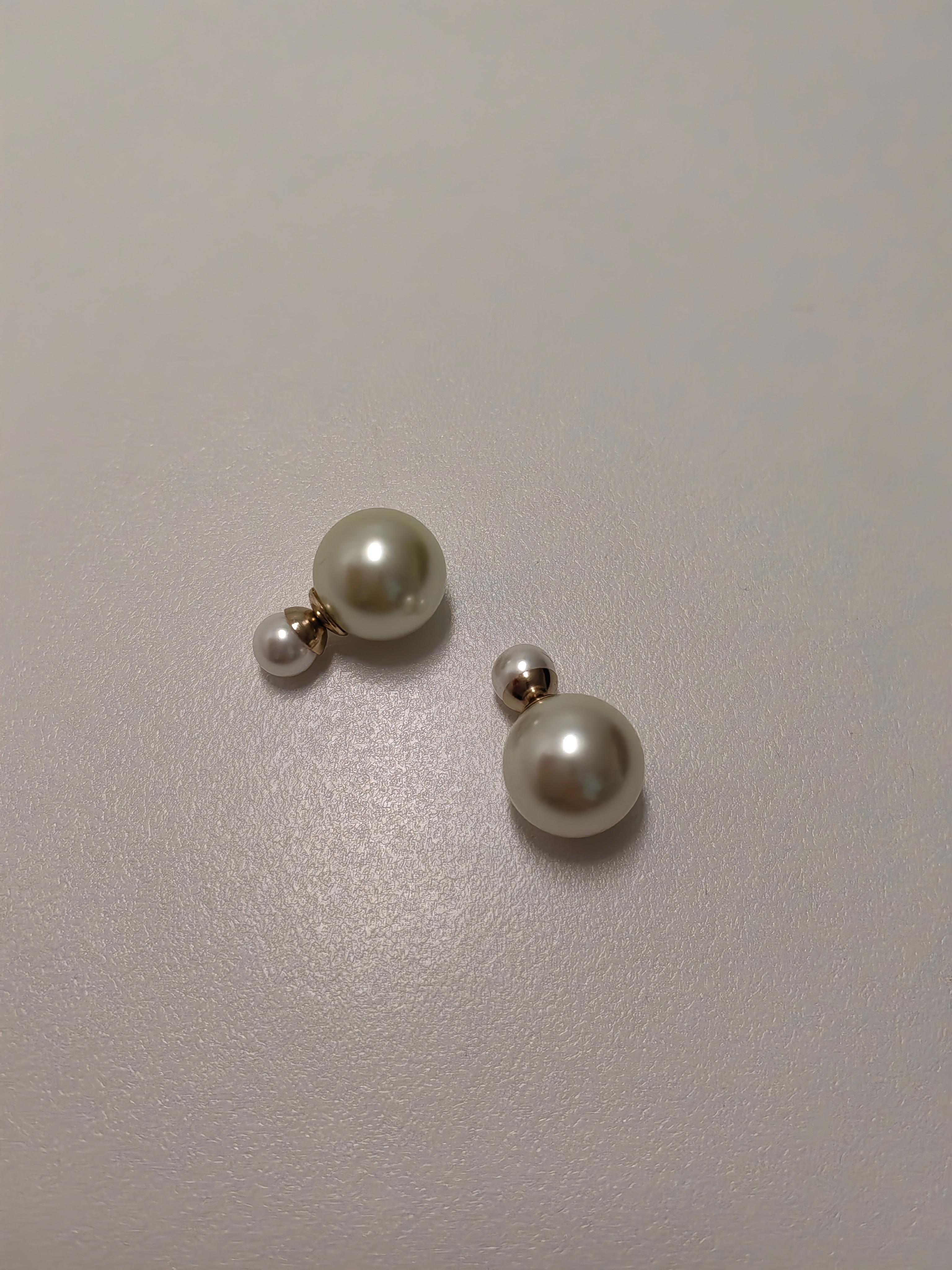 Christian Dior Classic Pearl Tribales Earrings In Excellent Condition In PUTNEY, NSW