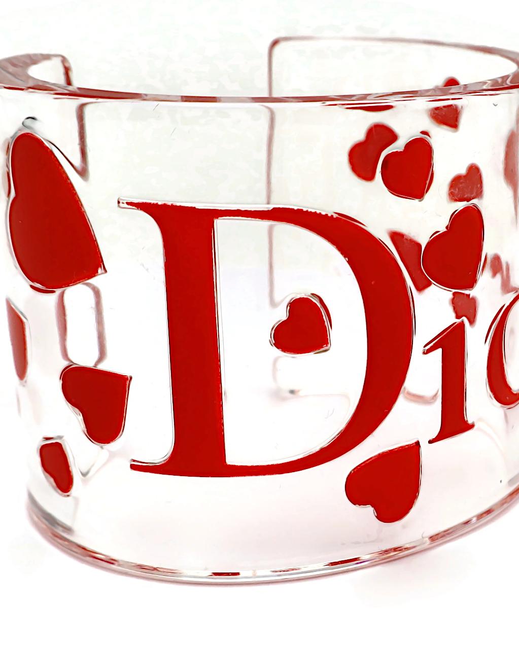CHRISTIAN DIOR Manschettenarmband aus klarem Harz mit rosa Herzen und Logo im Angebot 8