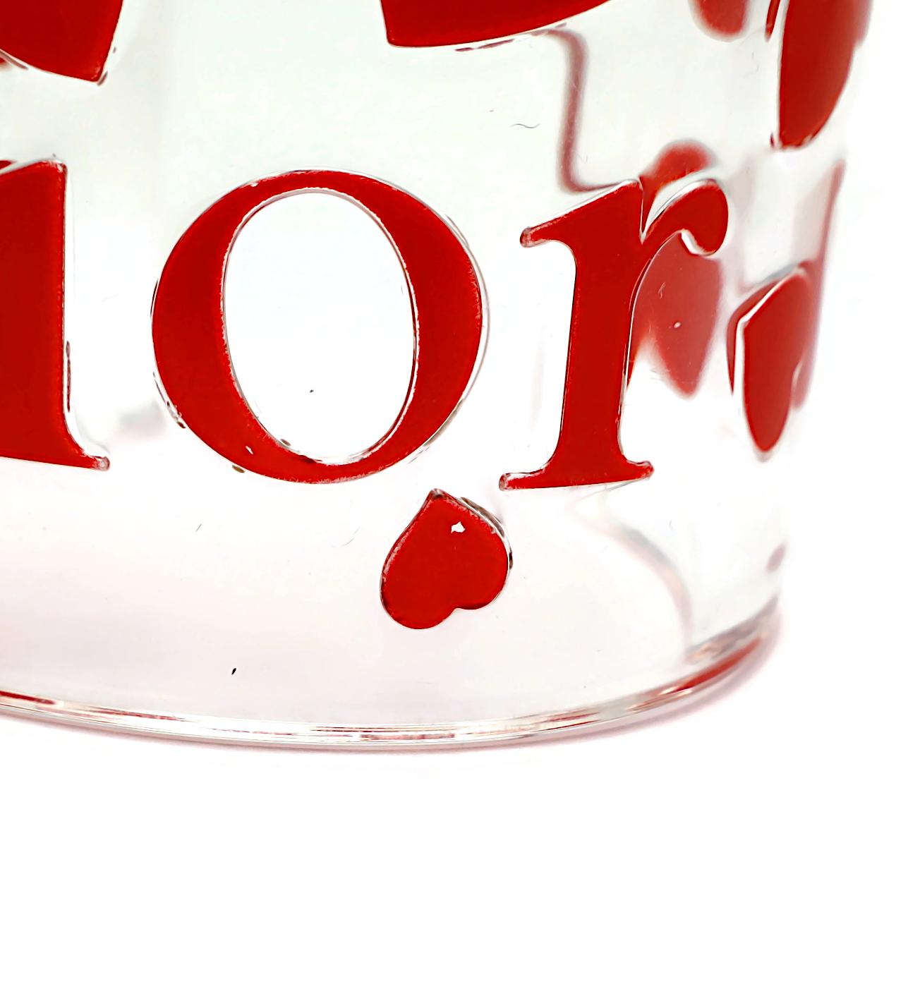 CHRISTIAN DIOR Manschettenarmband aus klarem Harz mit rosa Herzen und Logo im Angebot 10