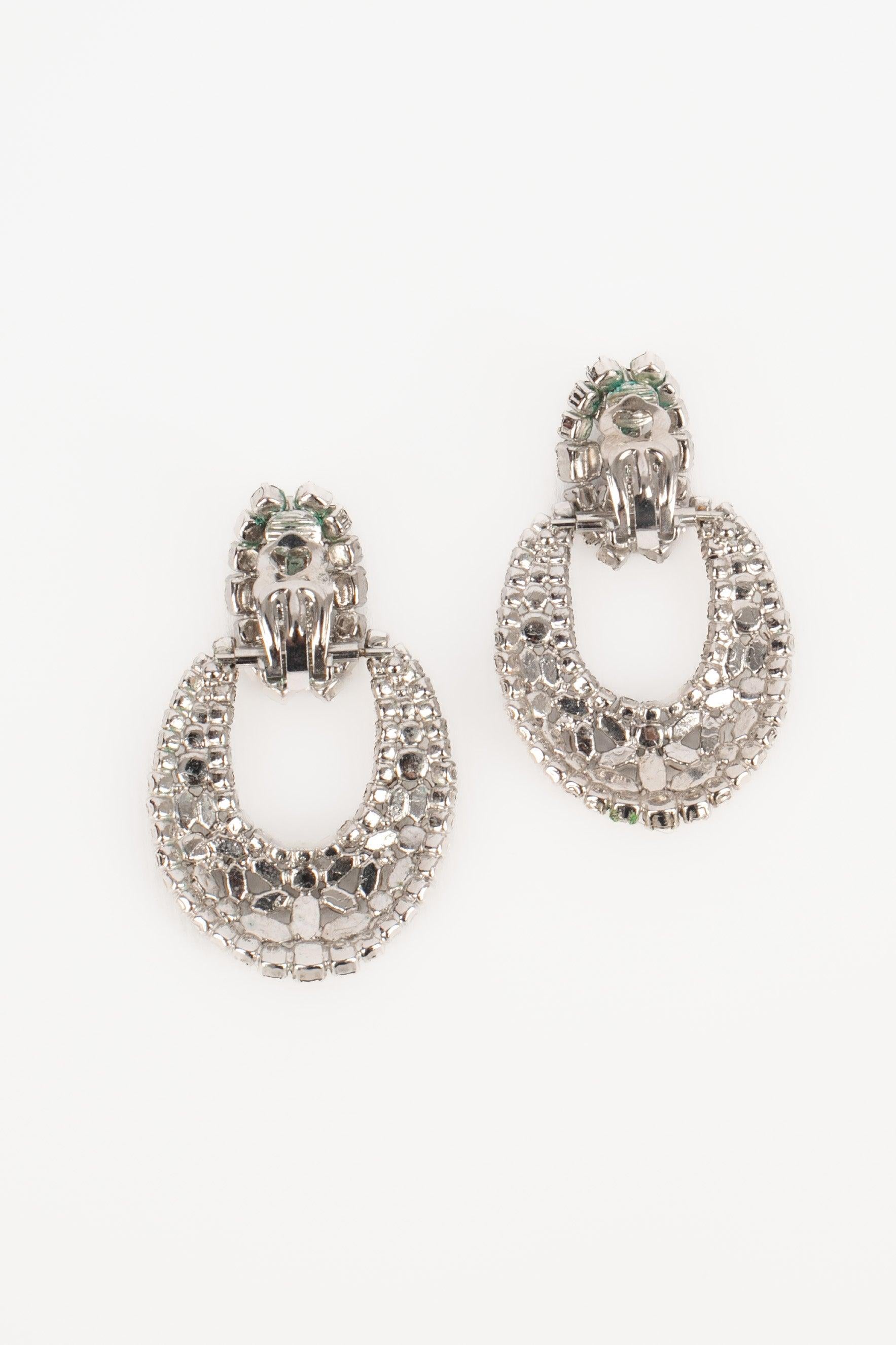 Orecchini a clip Christian Dior con strass In condizioni ottime in vendita a SAINT-OUEN-SUR-SEINE, FR