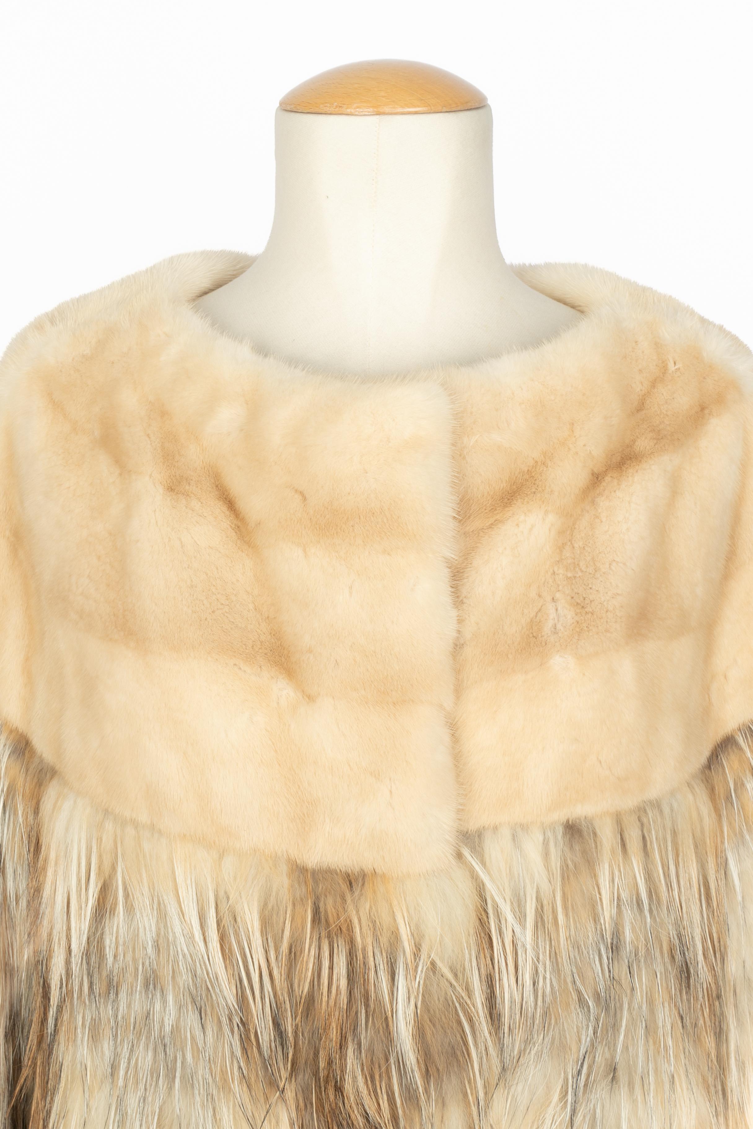 Beige Christian Dior coat 2008s For Sale