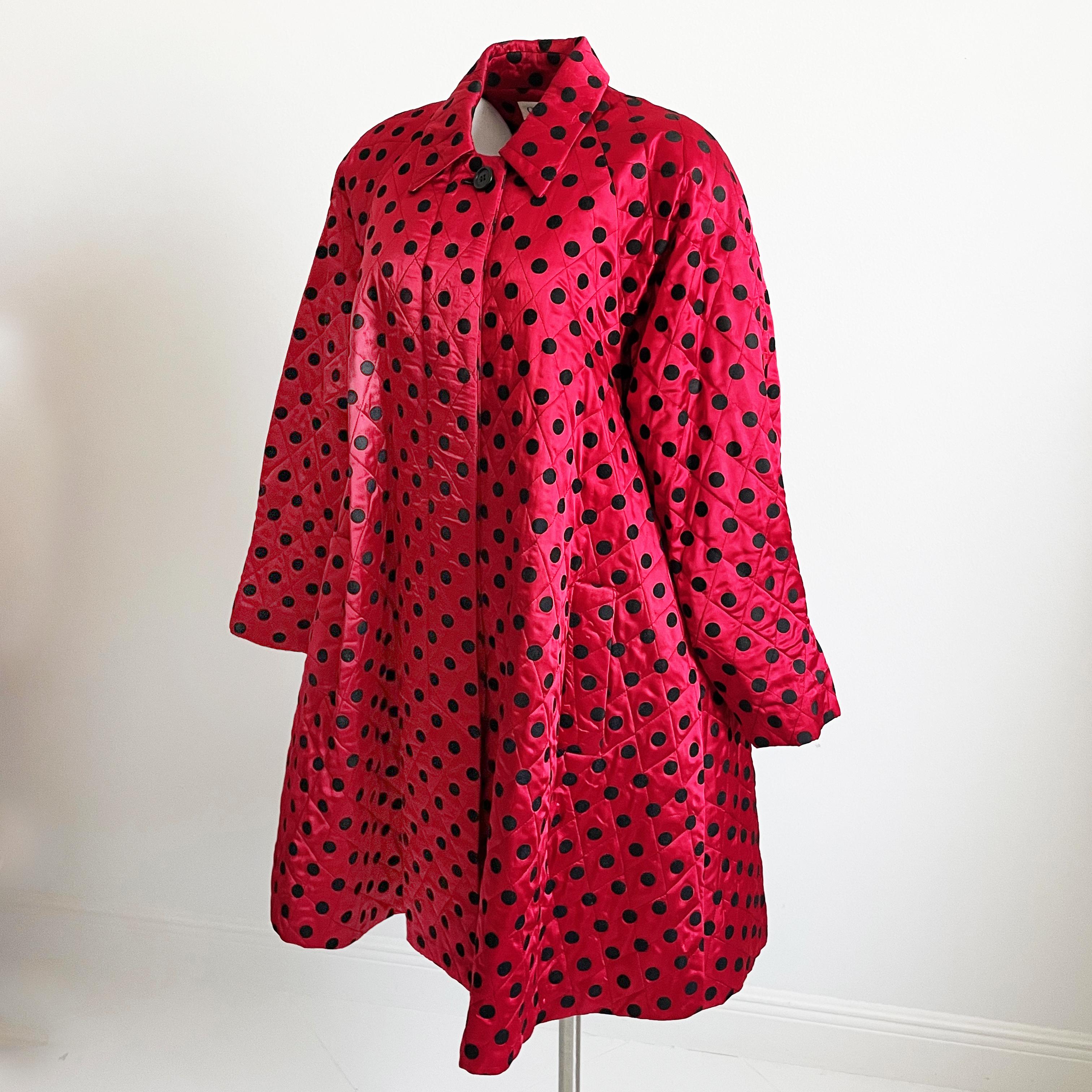 Christian Dior Coat Swing Style Red Satin Black Polka Dot Evening Wear Vintage  For Sale 2