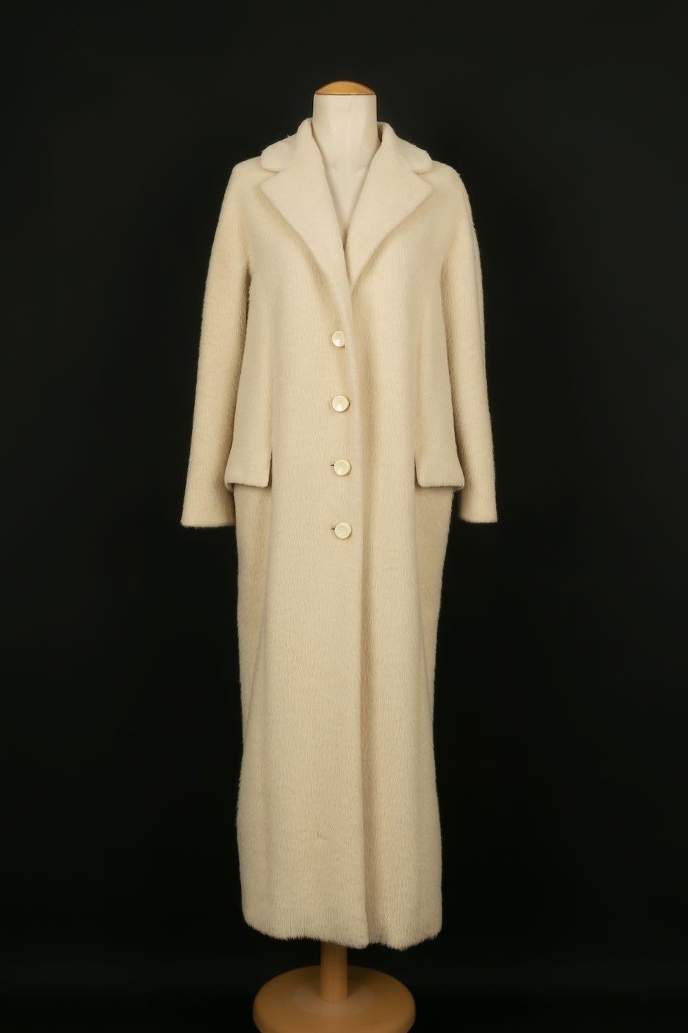 Women's Christian Dior Coat with Removable Collar in Fur For Sale