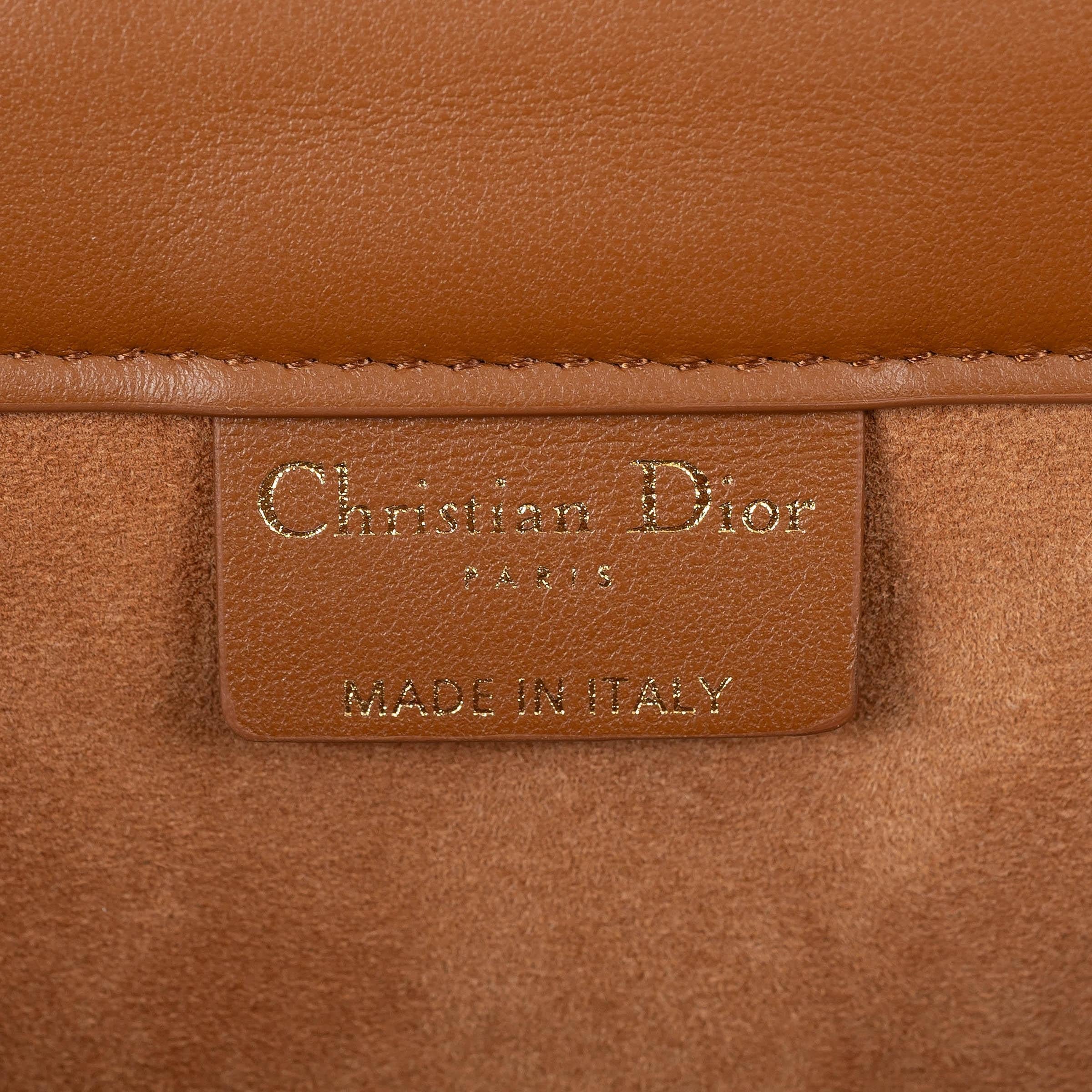 CHRISTIAN DIOR cognac leather 2023 CRONELY EMBROIDERED LARGE BOOK TOTE Bag in vendita 3