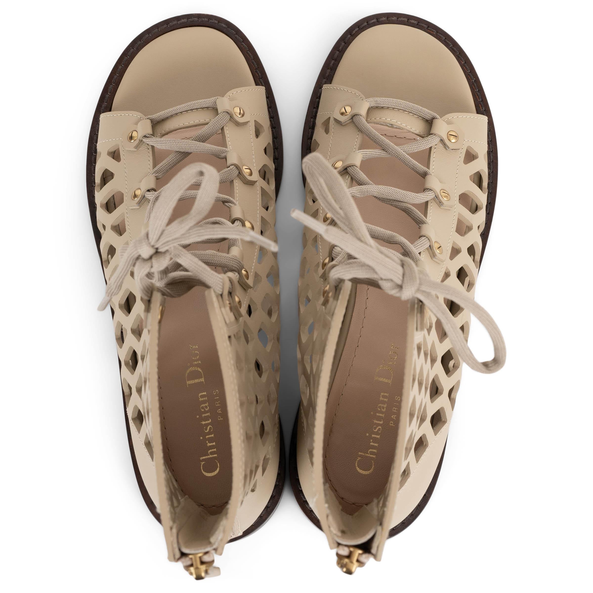 CHRISTIAN DIOR Corde beige mattes Leder 2021 D-TRAP Sandalen Schuhe 38 im Angebot 1