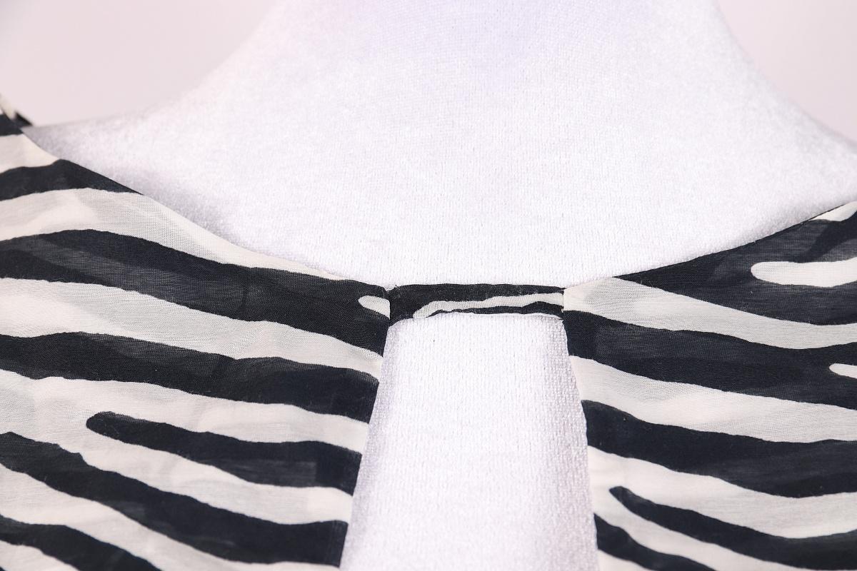 Christian Dior Bluse aus Baumwolle und Seide (Grau) im Angebot