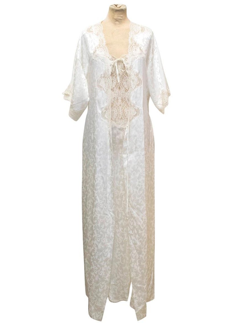 Christian Dior Cream Night Gown and Robe Set US 6 For Sale at 1stdibs