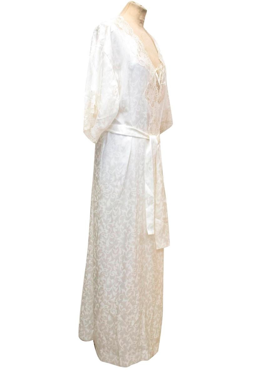 Christian Dior Cream Night Gown and Robe Set US 6 In Good Condition In London, GB