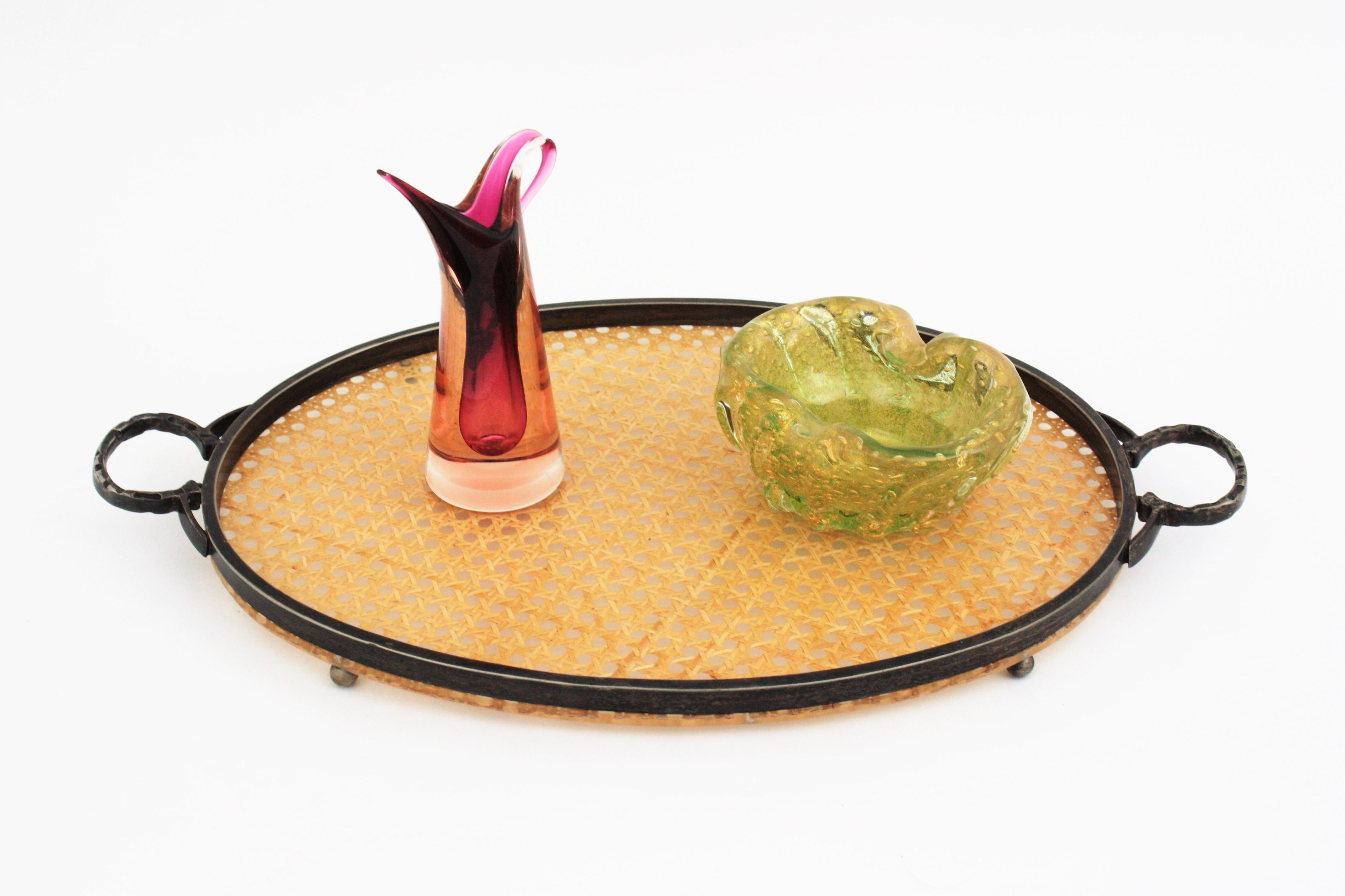 Christian Dior Style Oval Serving Tray in Rattan, Lucite & Metal In Good Condition In Barcelona, ES