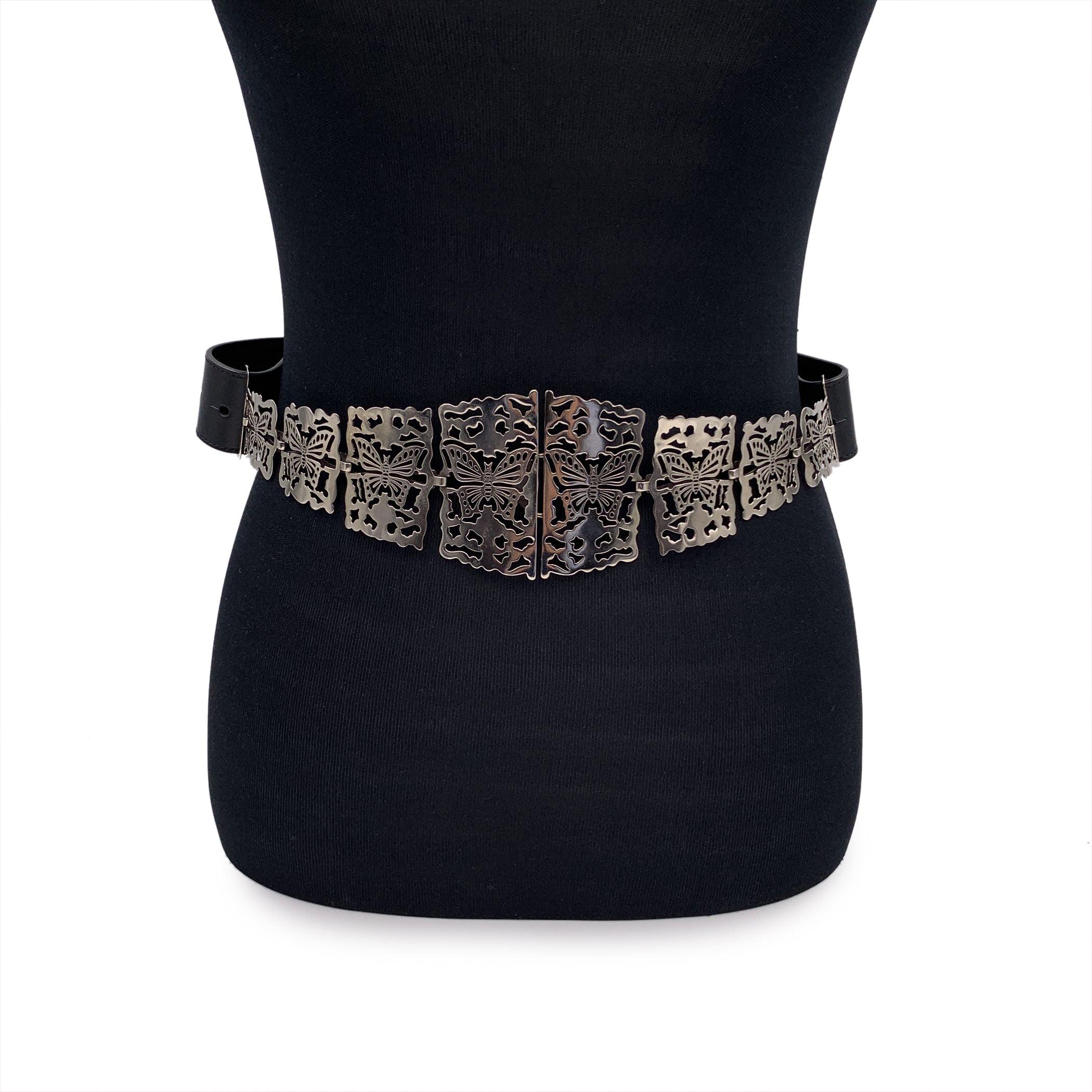 This beautiful Bag will come with a certificate of authenticity provided by third party authenticators. The certificate will be provided at no further cost Christian Dior 'Metamorphose' belt from the 2024 Cruise collection. Crafted from black matte