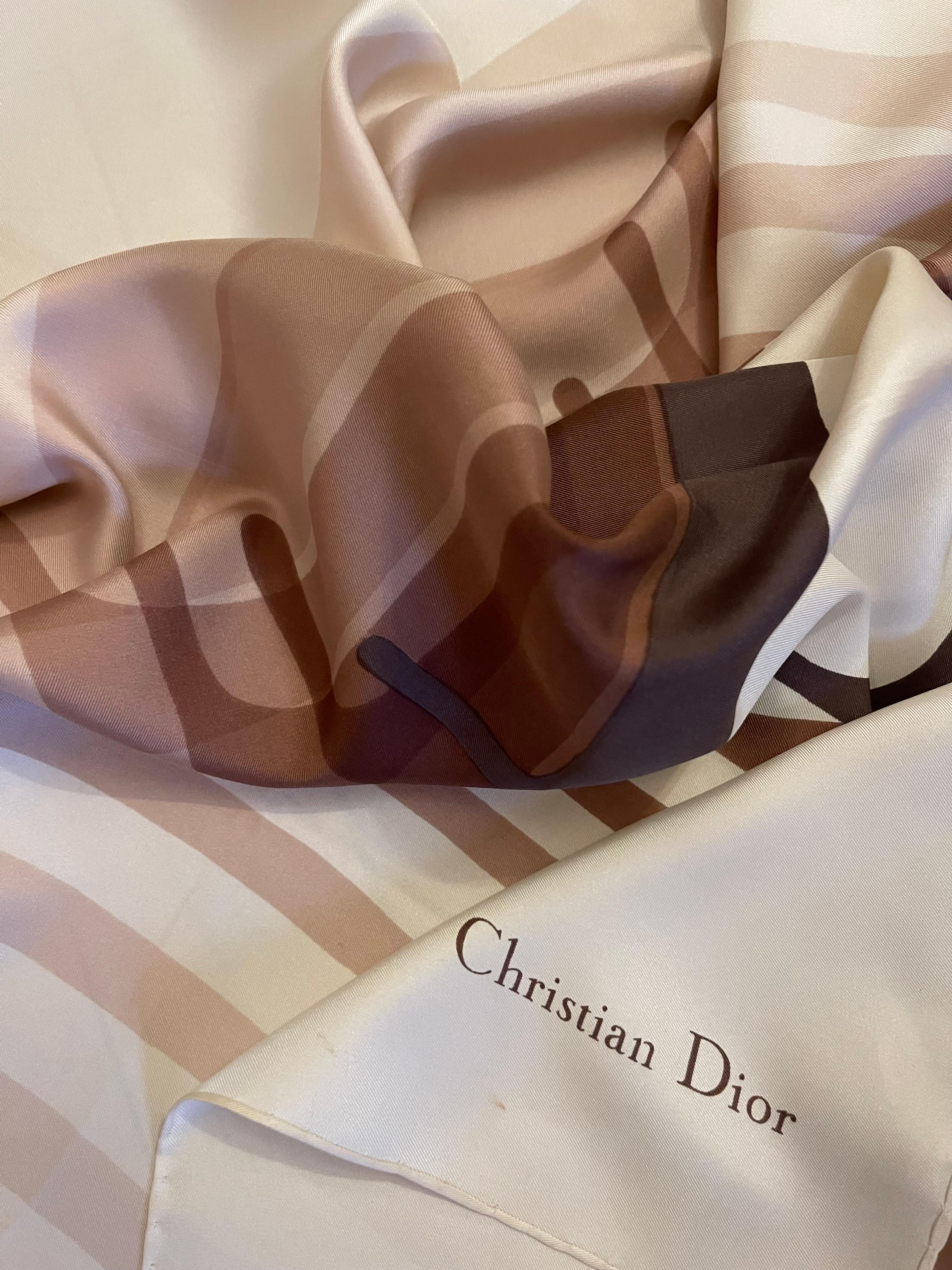Foulard en soie Christian Dior 