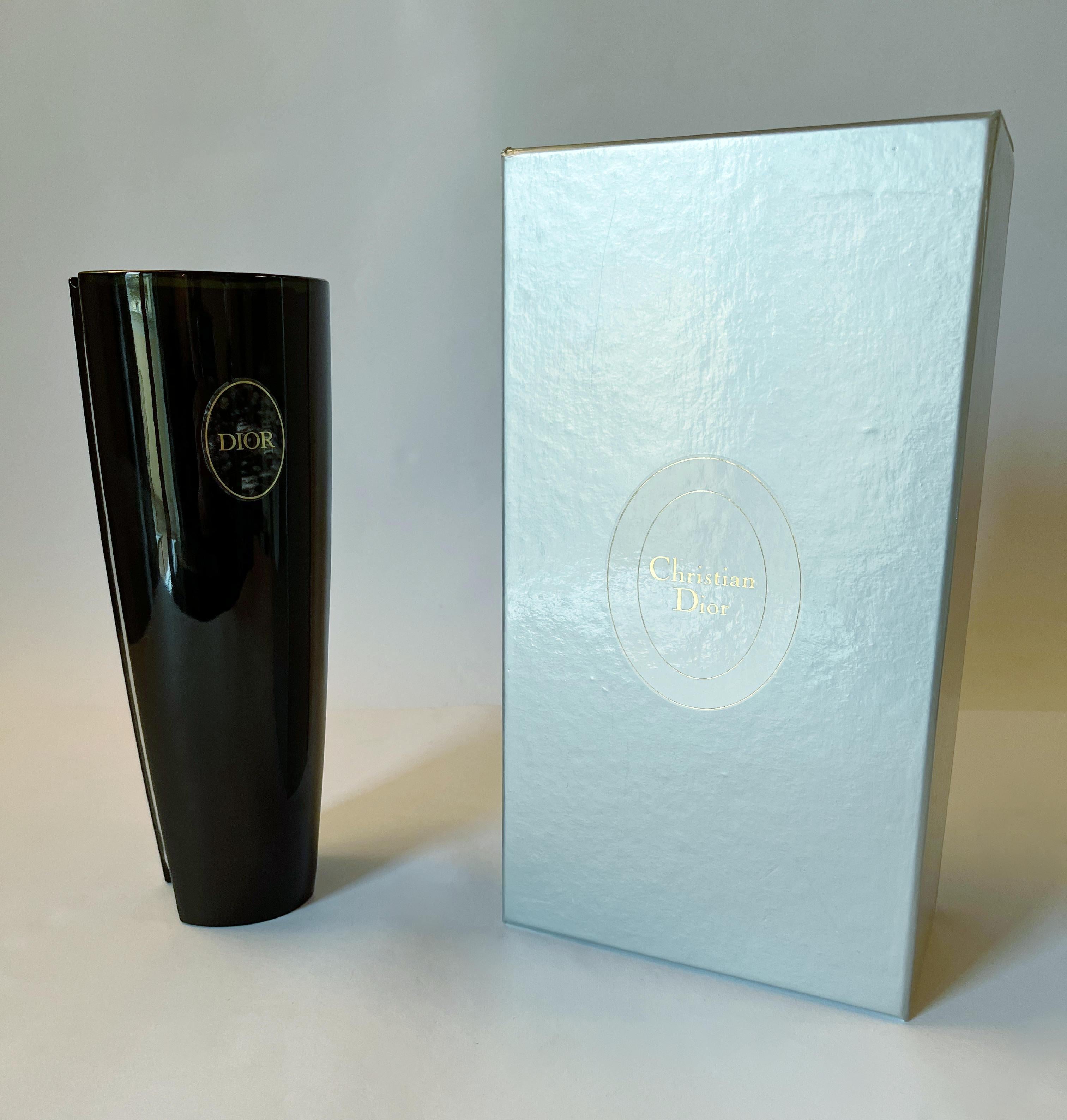 Vase en verre vert foncé Christian Dior en vente 4