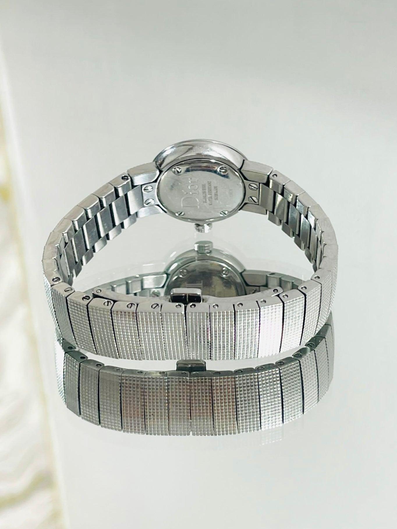 Christian Dior Baby D-Uhr mit Diamant-Doten-Zifferblatt  Perlmutt-Zifferblatt mit Diamant  im Zustand „Hervorragend“ im Angebot in London, GB