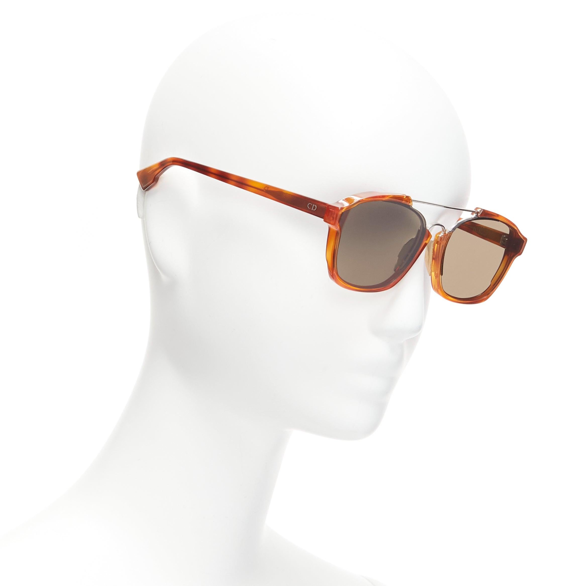 CHRISTIAN DIOR Lunettes de soleil Dior Abstract à monture marron et verres gris
Référence : NKLL/A00080
Marque : Dior
Modèle : Dior Abstract
Matériau : Plastique
Couleur : brun, gris
Motif : Solide
Fabriqué en : Italie

CONDITION :
Condition :