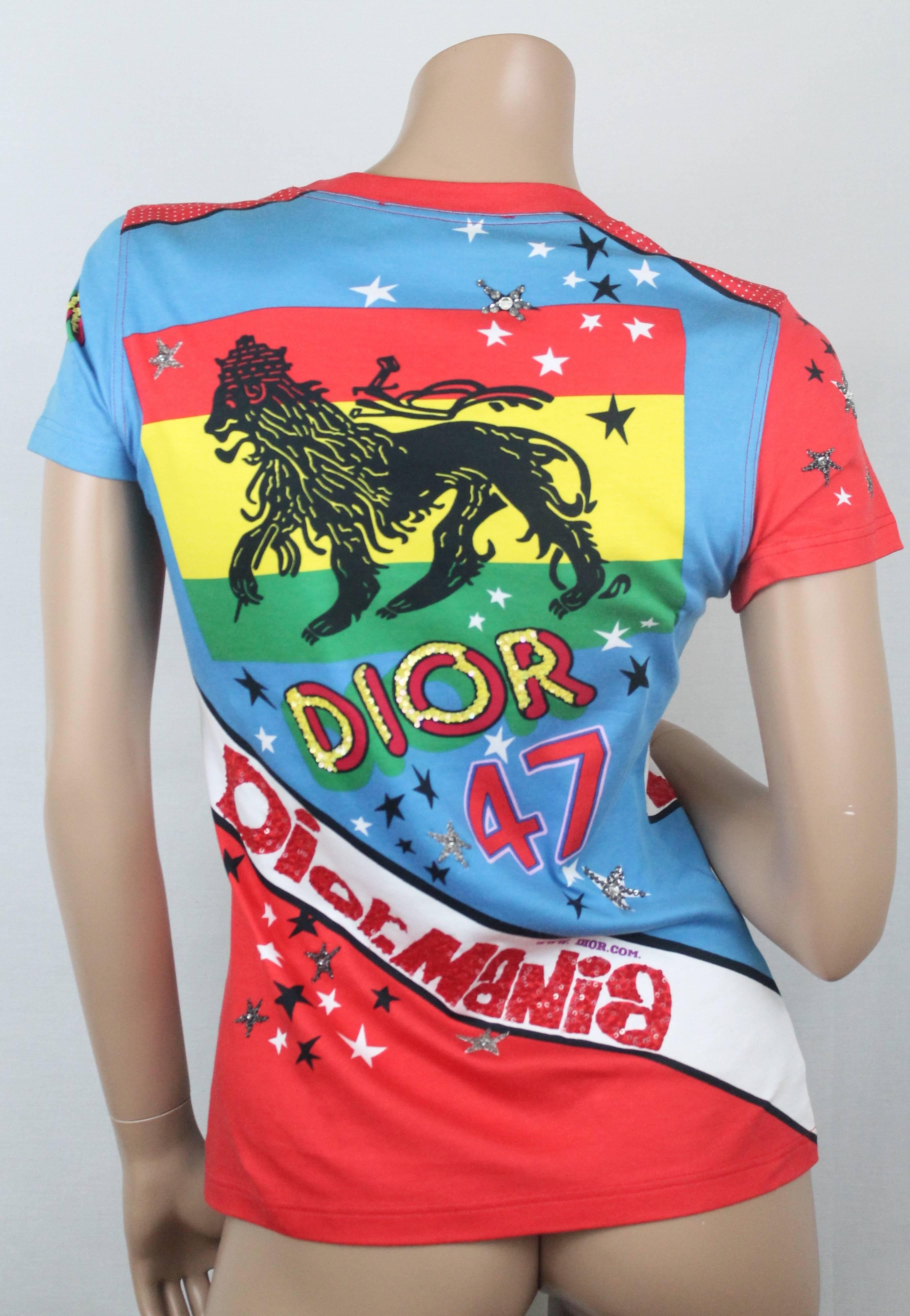 Christian Dior Rasta t-shirt from 00's
-Gorgeous top from Galliano for Dior
-Features sequined Dior logos in front, back, and on sleeves
-100% Cotton, exclusive of glass/plastic sequins and beads
-Gwen Stefani wore the dress with this motif in