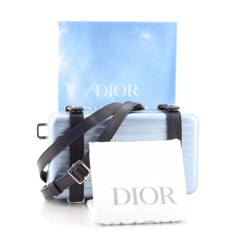 Christian Dior x Rimowa Personal Clutch aus Aluminium bei 1stDibs | rimowa  bauchtasche, dior rimowa umhängetasche