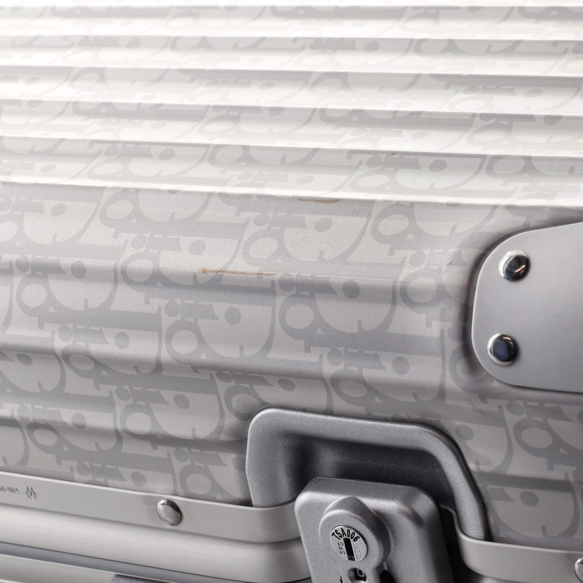 Christian Dior x Rimowa Rollwagen aus Aluminium mit Schrägschnitt im Zustand „Gut“ in NY, NY