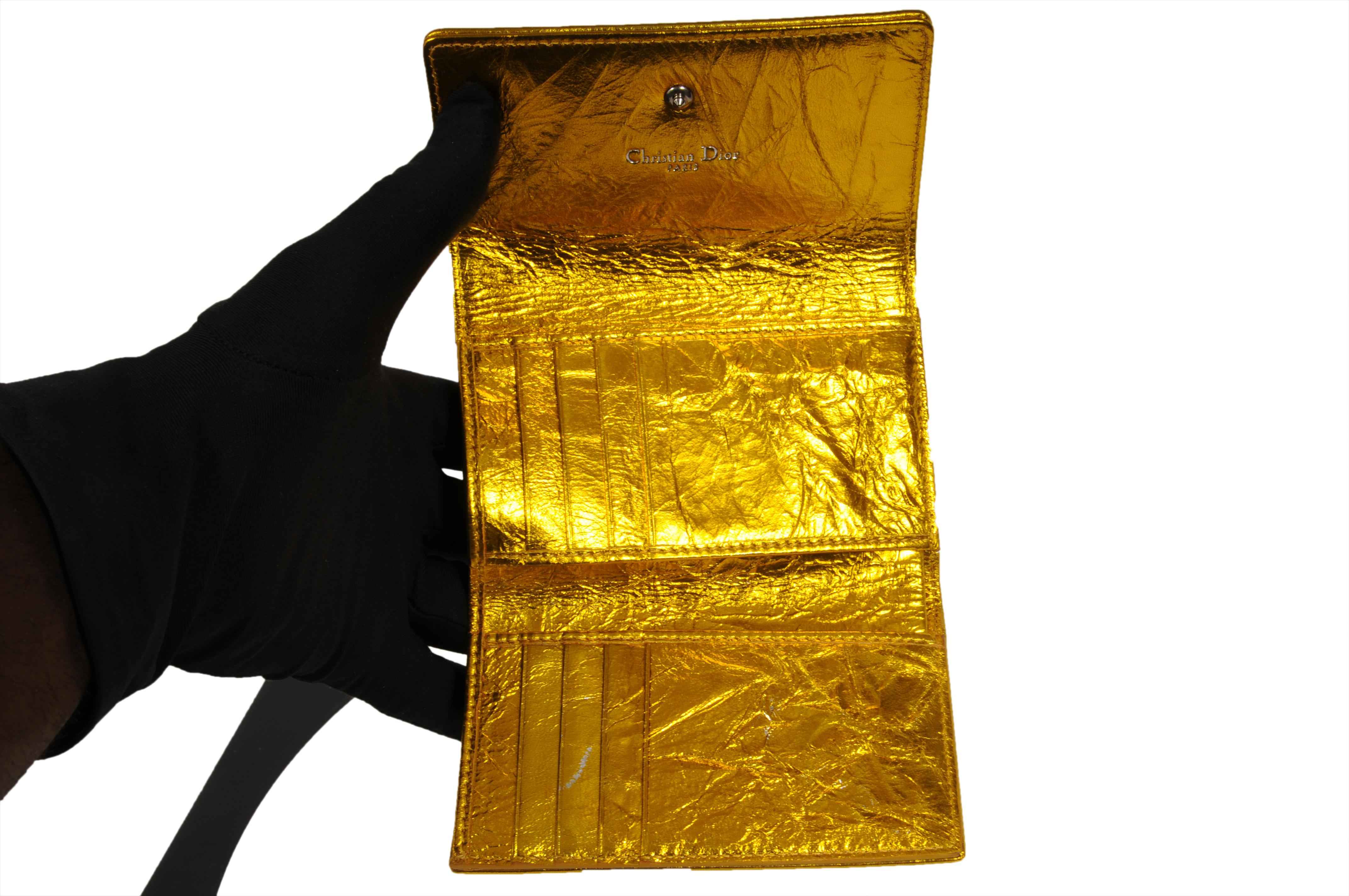 Christian Dior Diorama Elancee Tri Fold Compact Wallet Crinkled Gold Leather im Angebot 1
