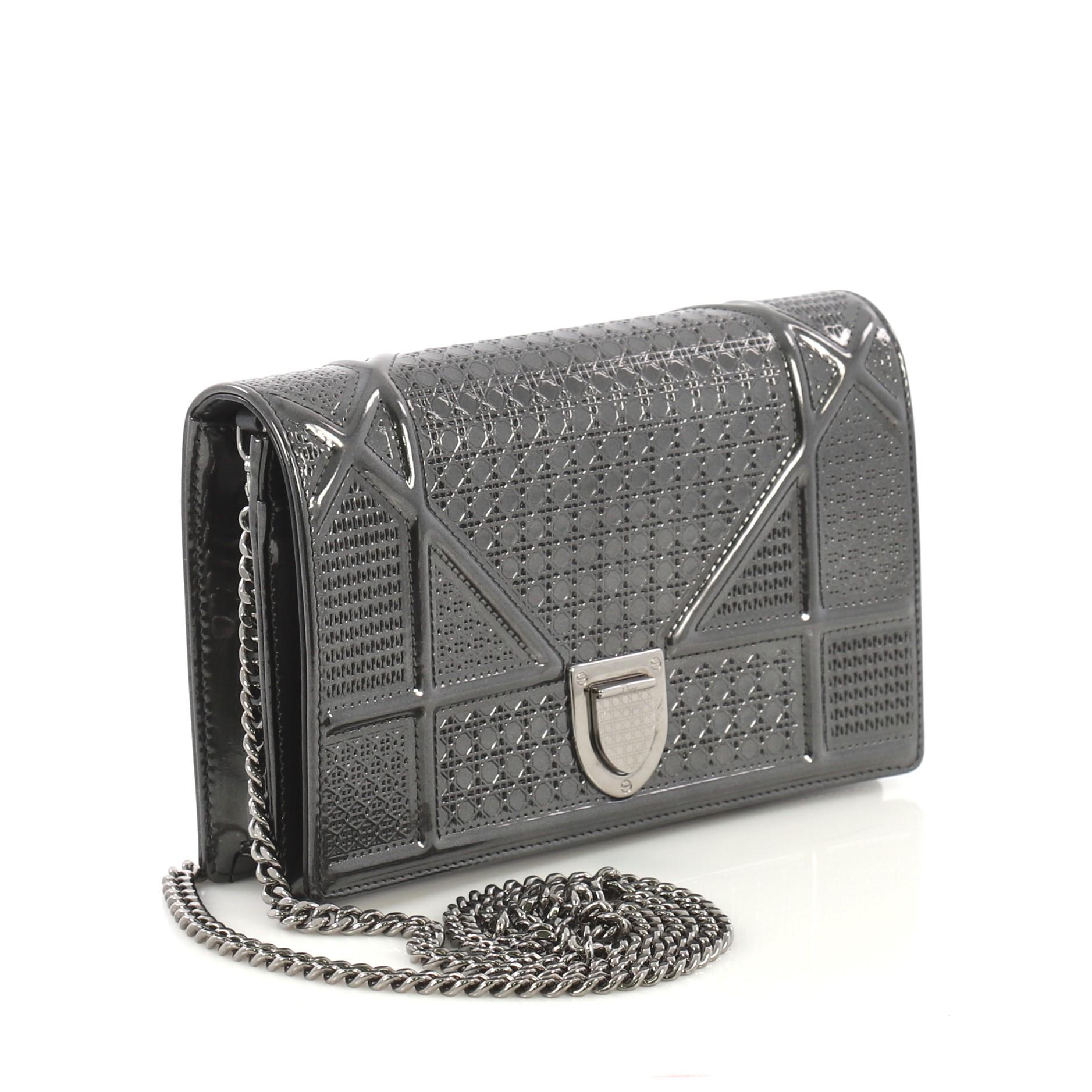diorama wallet on chain black
