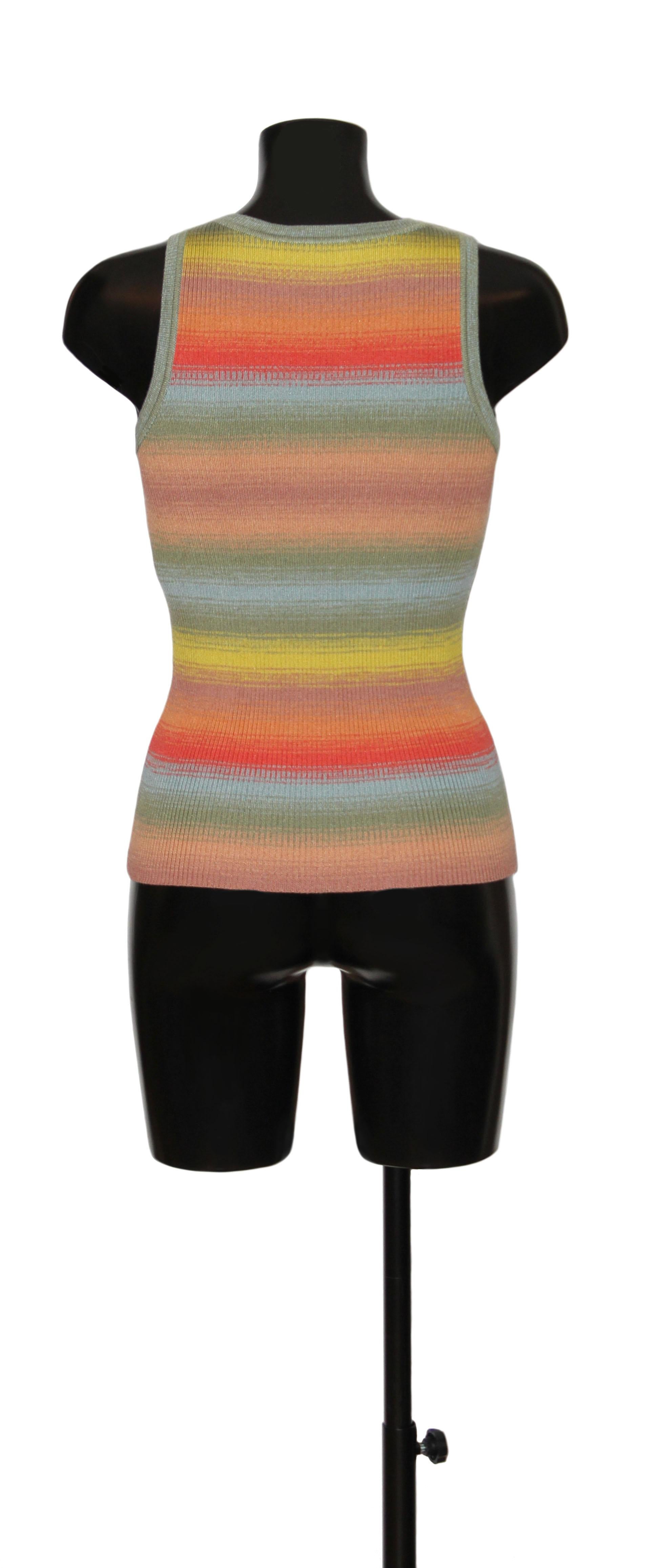 This pre-owned but New Dioraura tank-top is part of the Dioriviera capsule collection.
It is made in a multicolor ribbed weave knit.

Collection: Dioriviera Capsule 2020
Fabric: 70% wool - 30% silk
Color: multicolor
Size: FR38
Condition: as new
Made