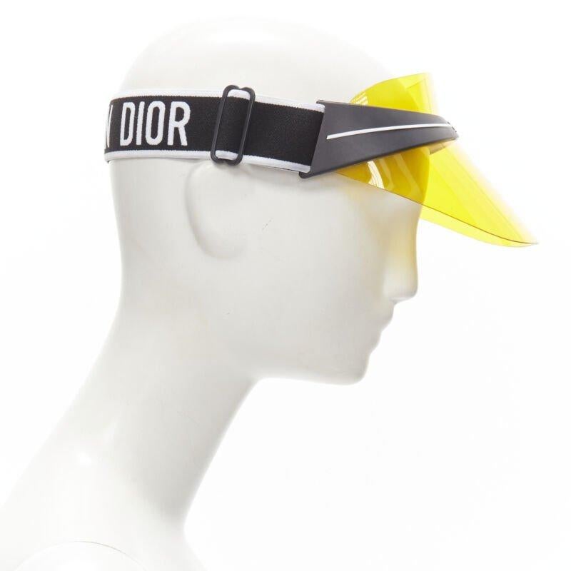 CHRISTIAN DIOR DiorClub1 Signatire yellow visor shield hat In Excellent Condition For Sale In Hong Kong, NT