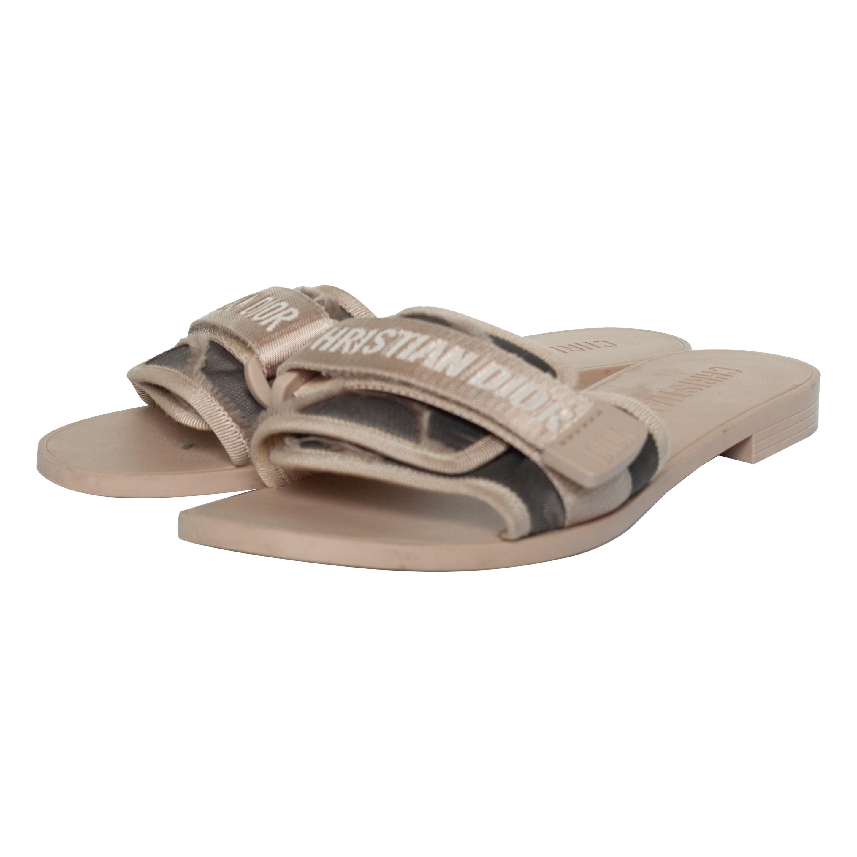 Christian Dior, Dior(e)evolution Camouflage-Sandalen im Angebot
