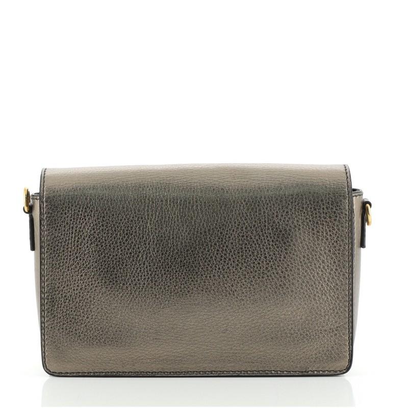Christian Dior Dio(r)evolution Überschlagtasche Leder Medium im Zustand „Gut“ in NY, NY