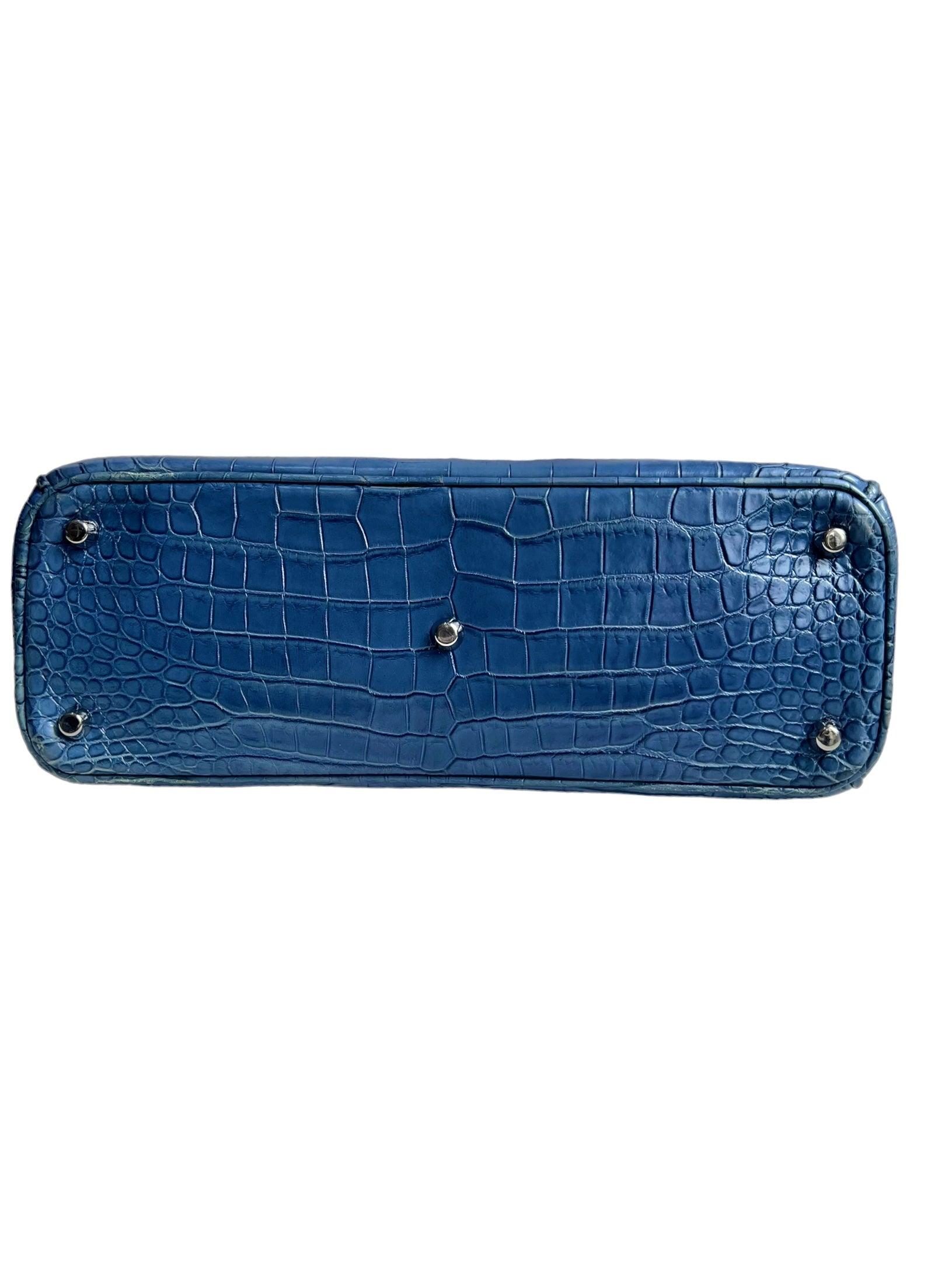 Christian Dior Diorissimo Ombre Crocodile Tote Medium Bag For Sale 5